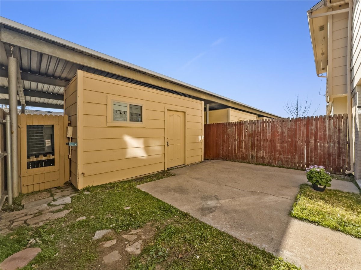 74 E Mountain Creek Court Grand Prairie TX 75052