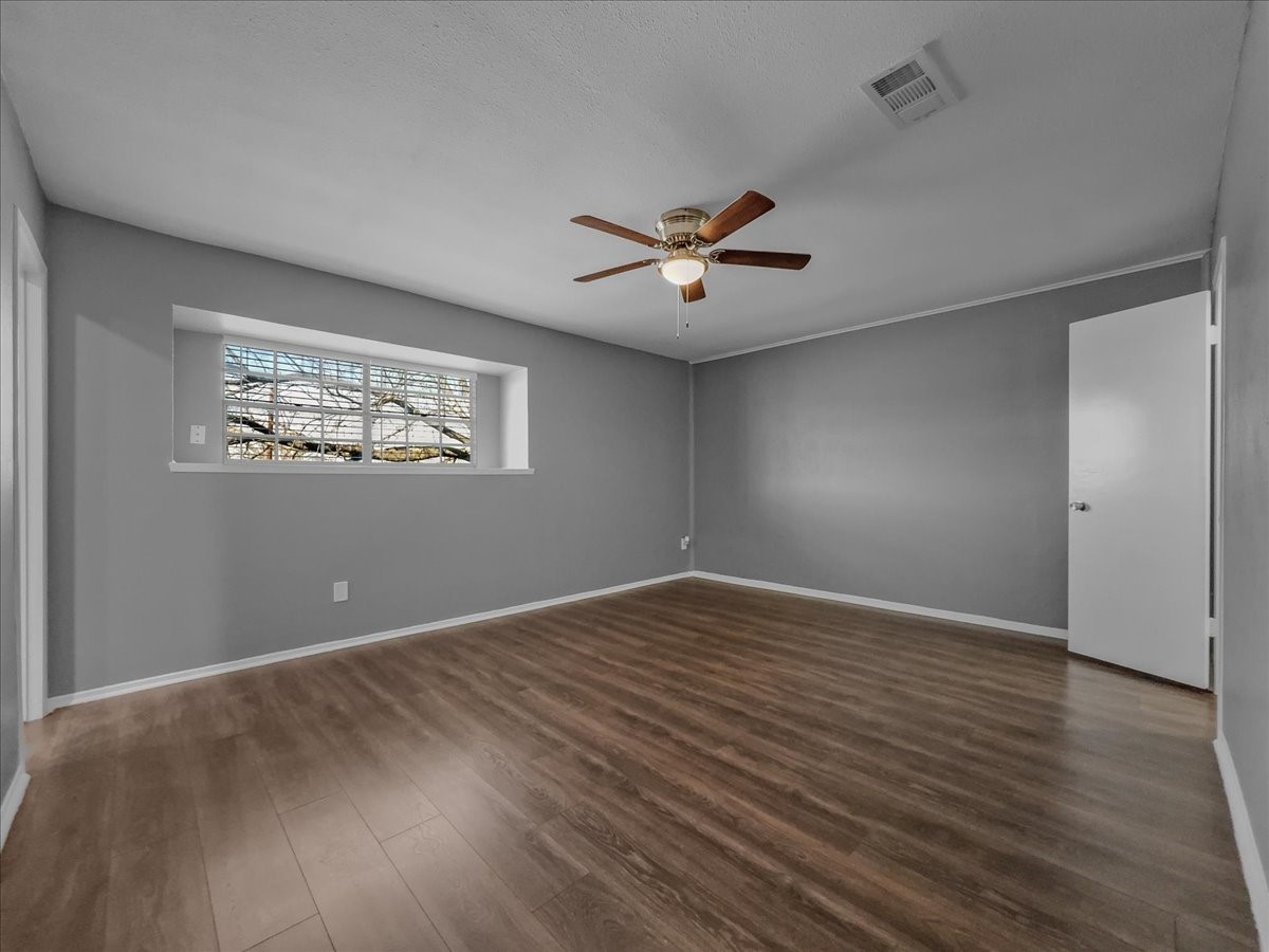 74 E Mountain Creek Court Grand Prairie TX 75052
