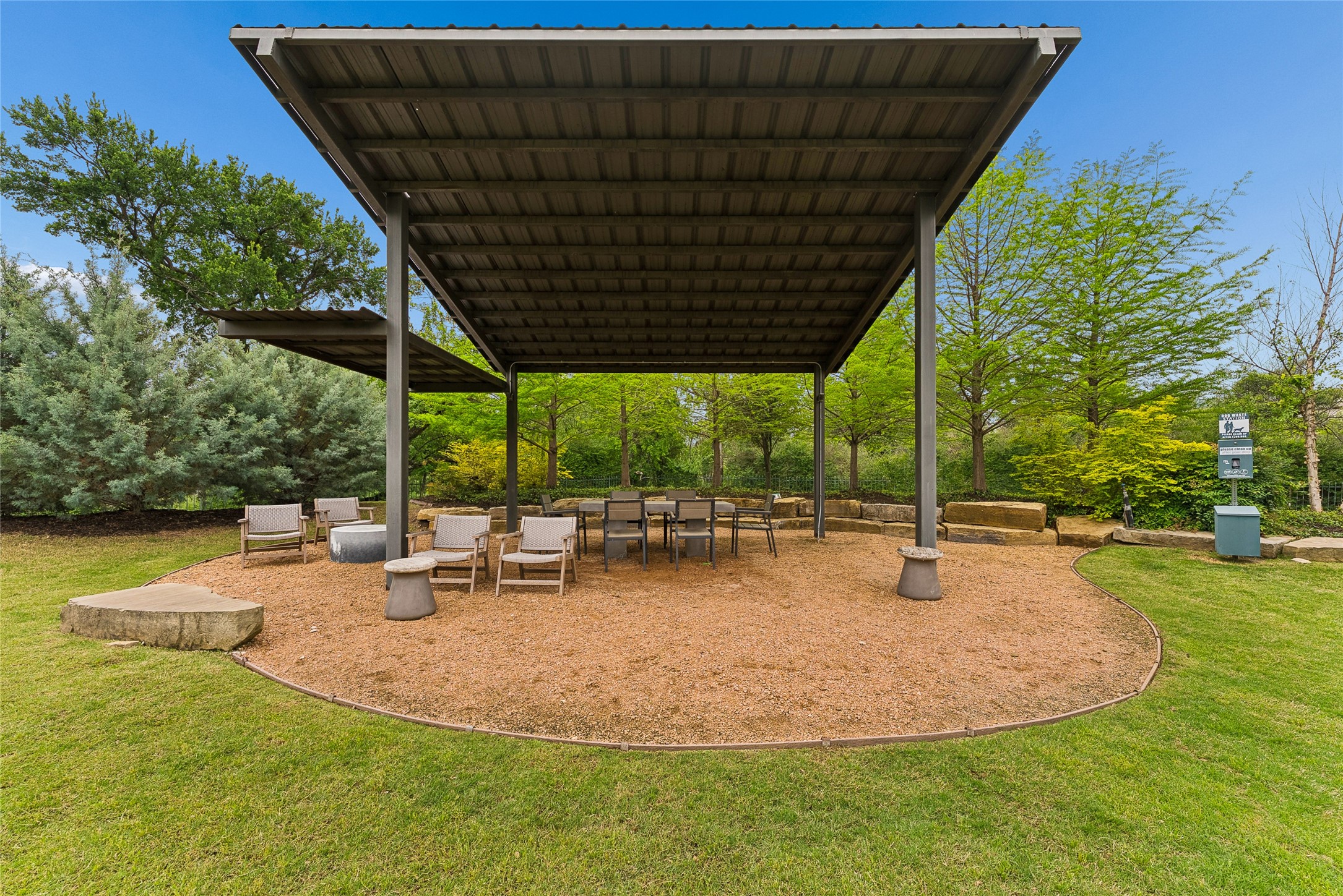 3922 Redding Row Dallas TX 75220