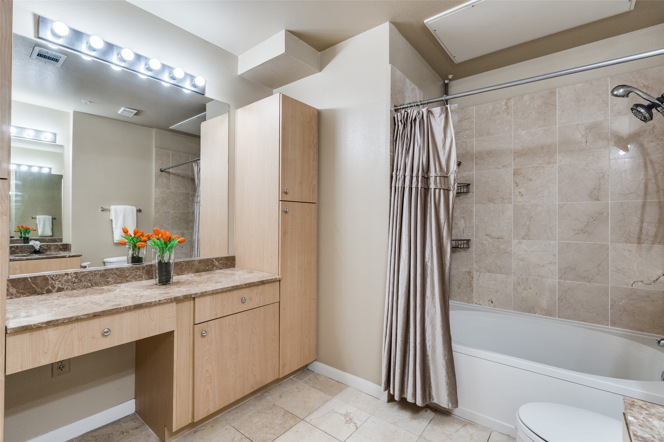 3225 Turtle Creek Boulevard Dallas TX 75219