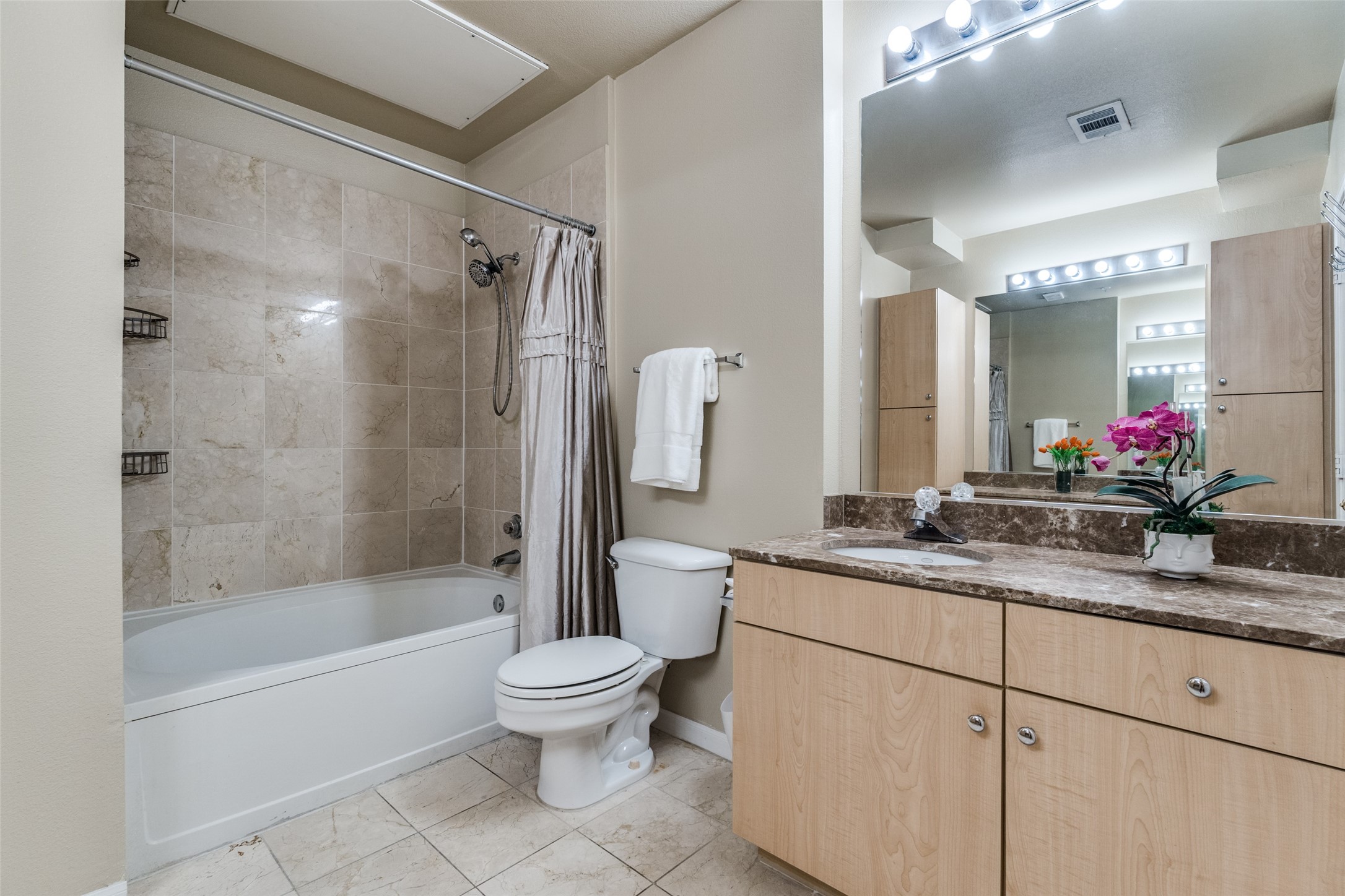 3225 Turtle Creek Boulevard Dallas TX 75219