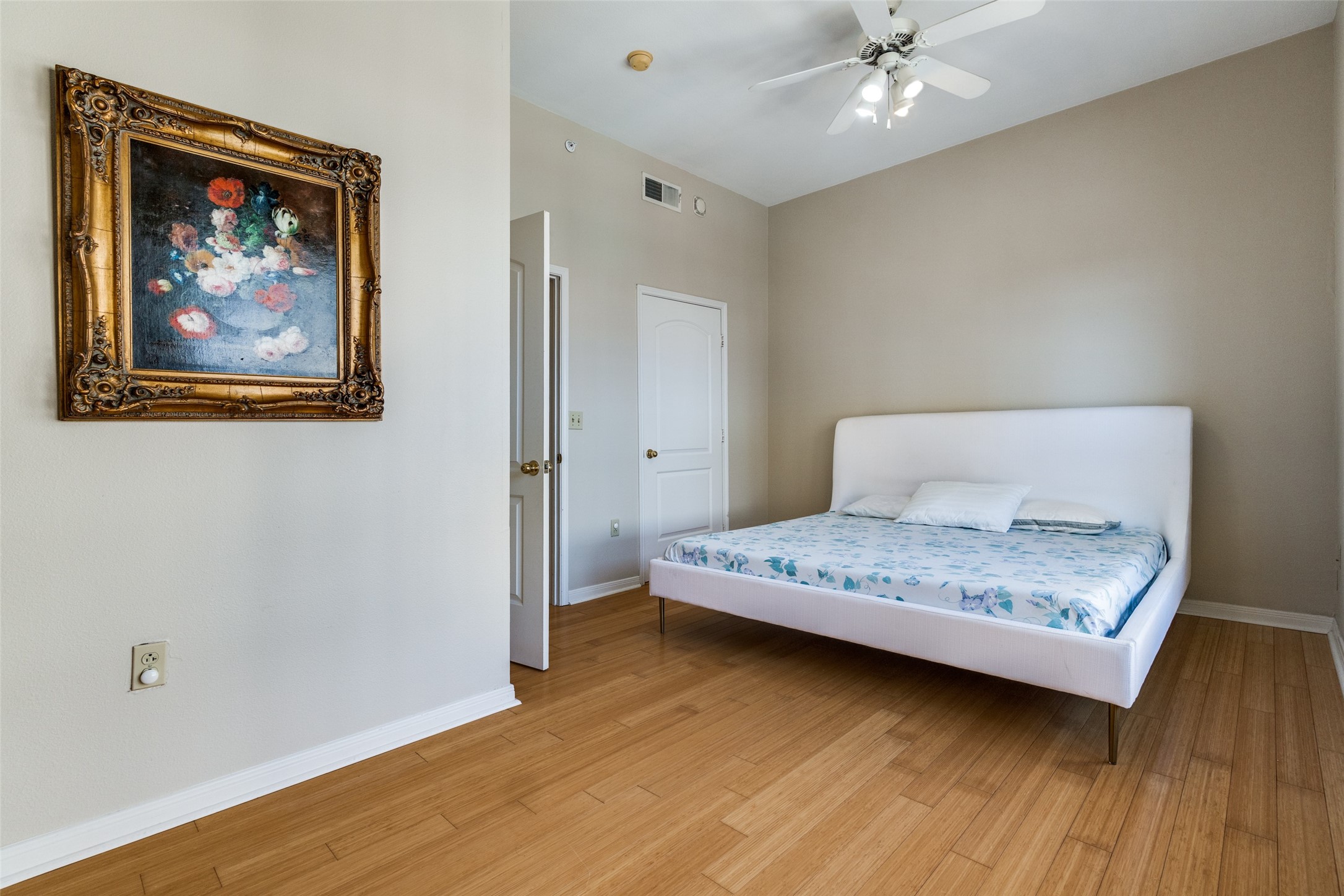 3225 Turtle Creek Boulevard Dallas TX 75219