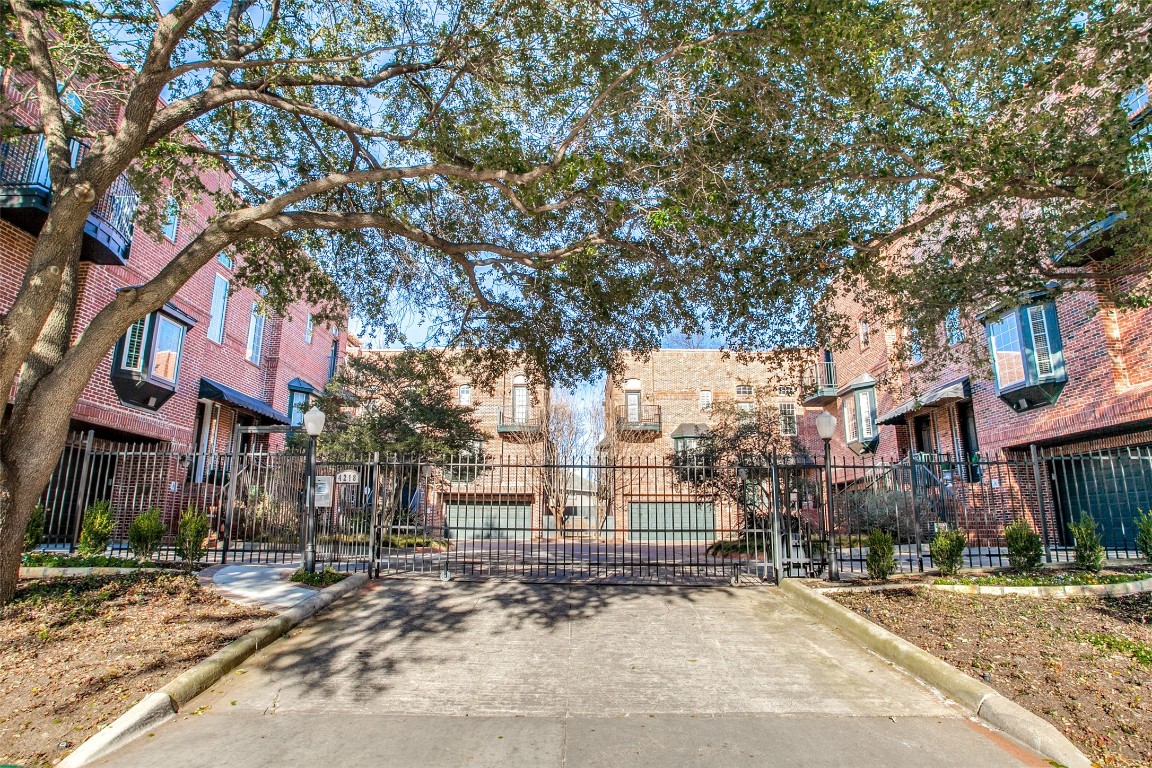 4218 Gilbert Avenue Dallas TX 75219