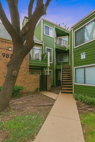 9823 Walnut Street Dallas TX 75243