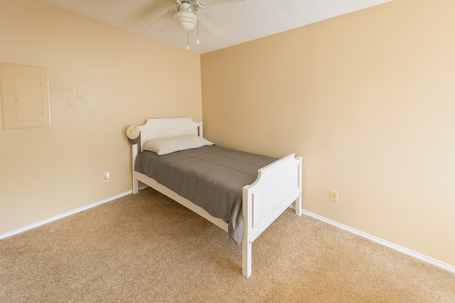9823 Walnut Street Dallas TX 75243