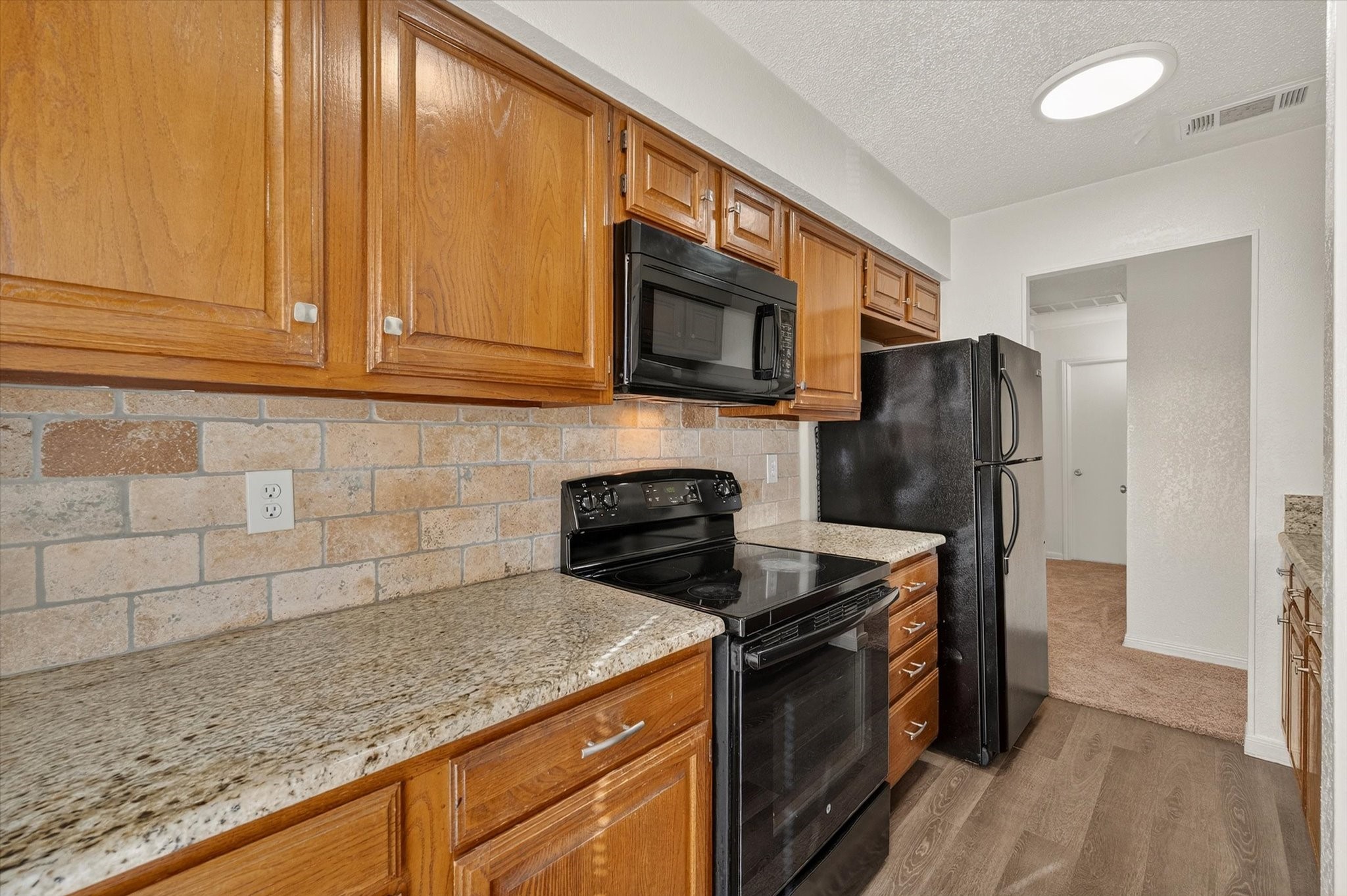 1212 Horizon Trail Arlington TX 76011