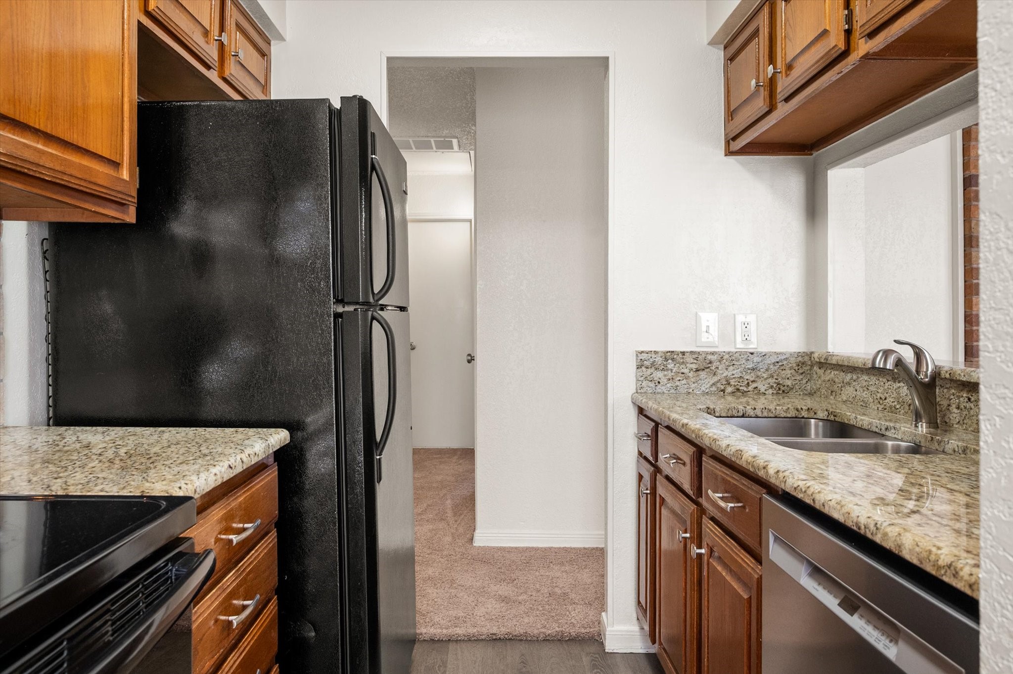 1212 Horizon Trail Arlington TX 76011