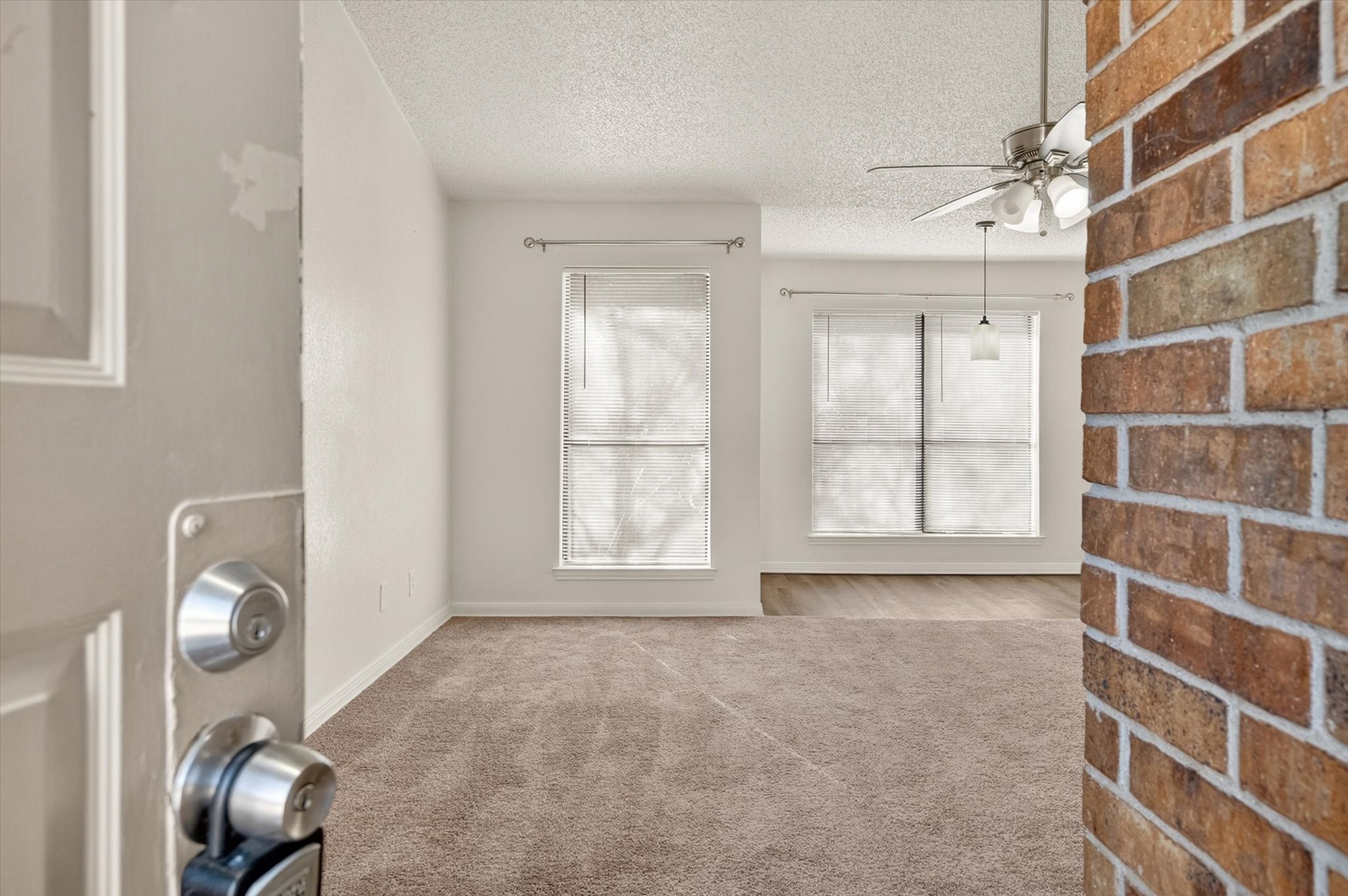 1212 Horizon Trail Arlington TX 76011