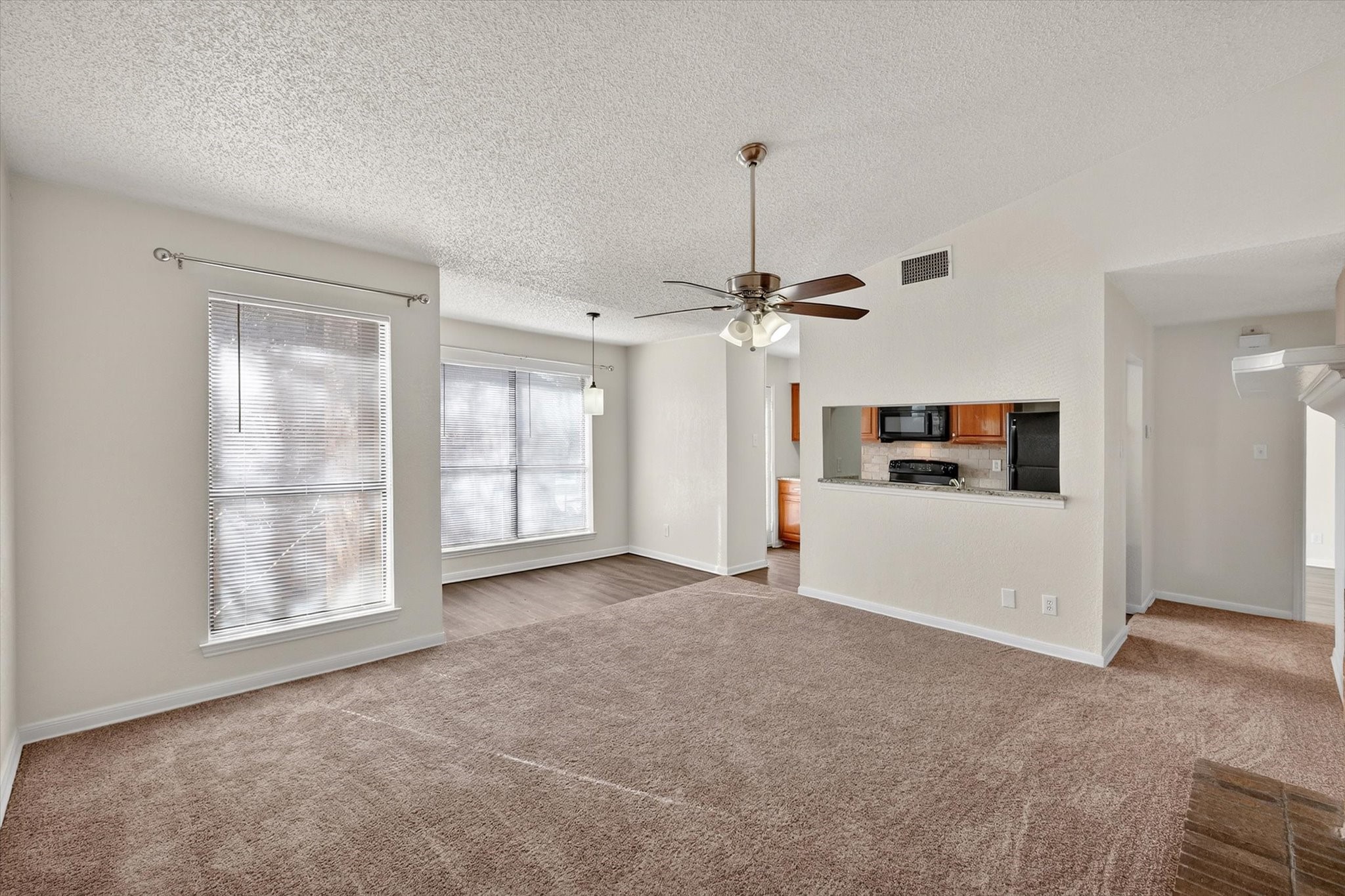 1212 Horizon Trail Arlington TX 76011