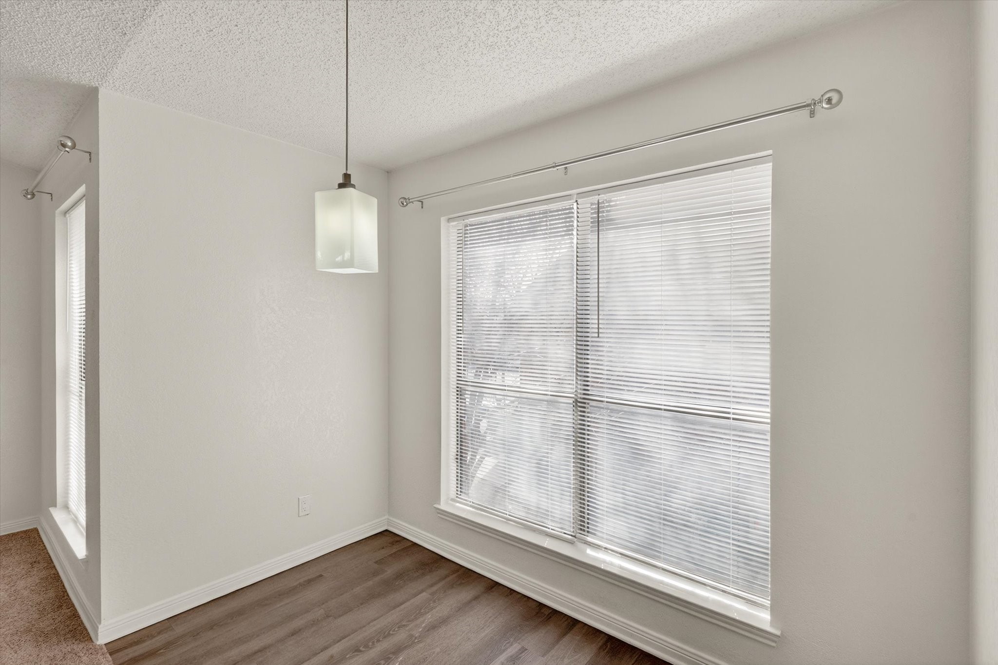 1212 Horizon Trail Arlington TX 76011