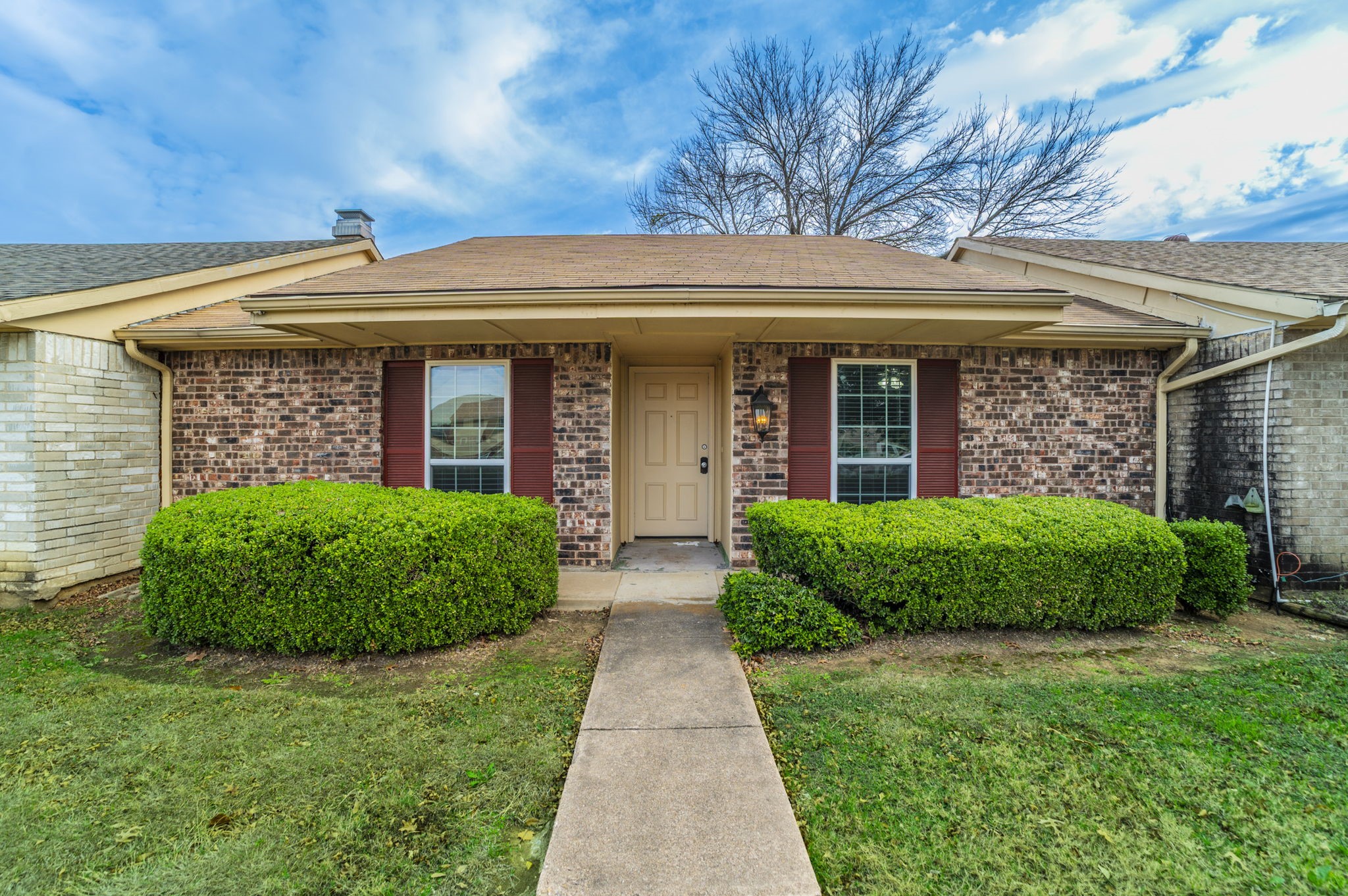 5 E Townhouse Lane Grand Prairie TX 75052