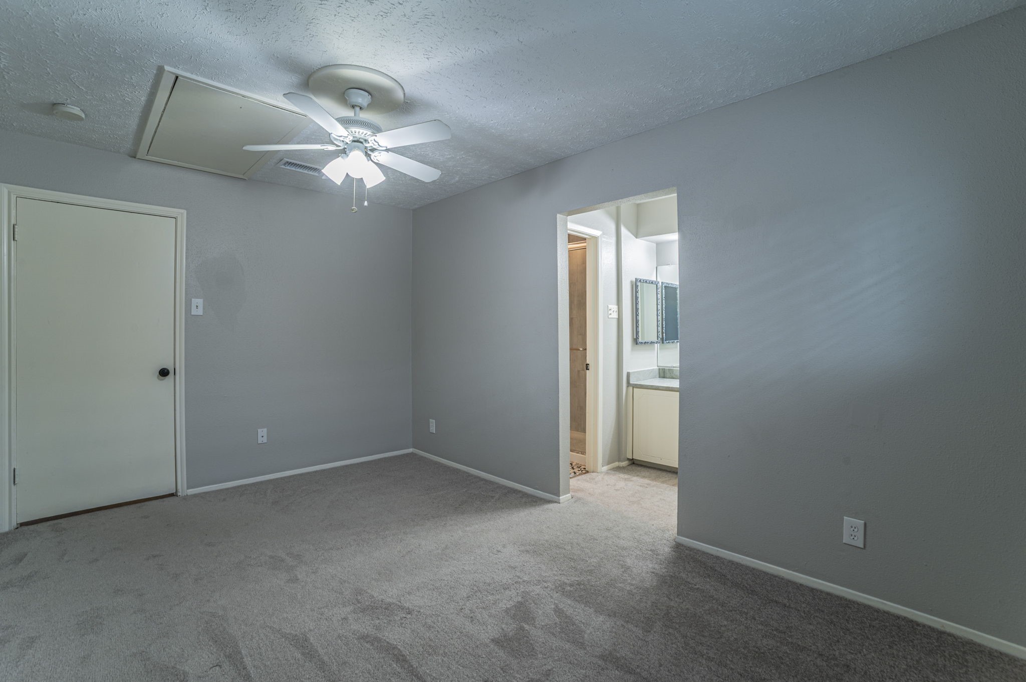 5 E Townhouse Lane Grand Prairie TX 75052