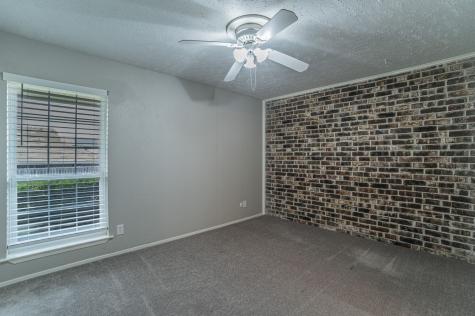 5 E Townhouse Lane Grand Prairie TX 75052