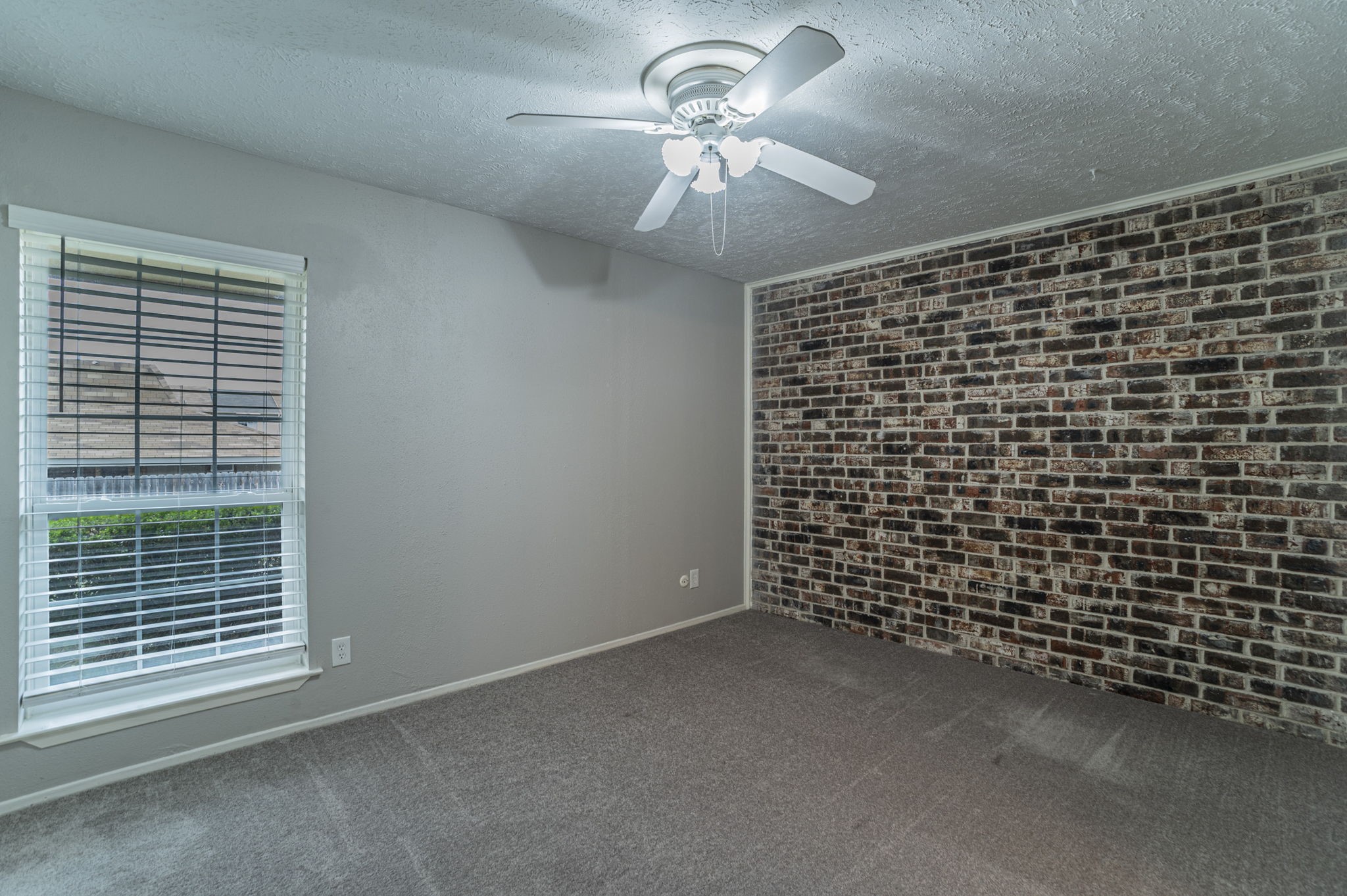 5 E Townhouse Lane Grand Prairie TX 75052