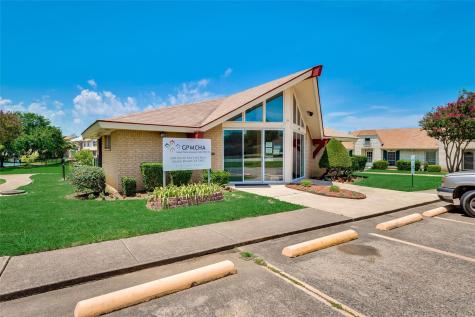 5 E Townhouse Lane Grand Prairie TX 75052