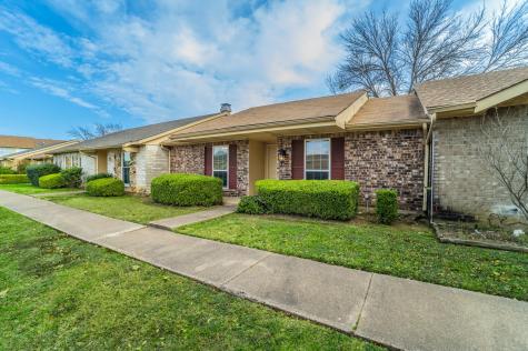 5 E Townhouse Lane Grand Prairie TX 75052