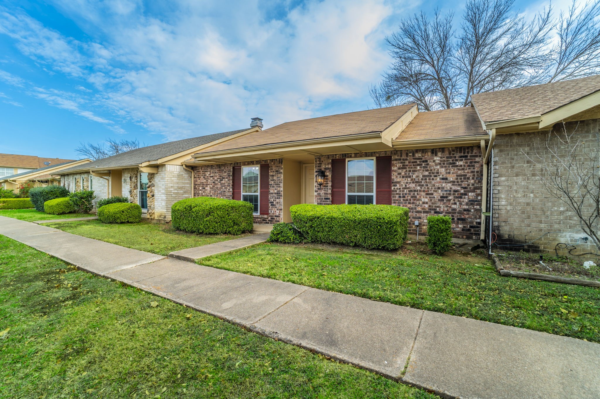 5 E Townhouse Lane Grand Prairie TX 75052