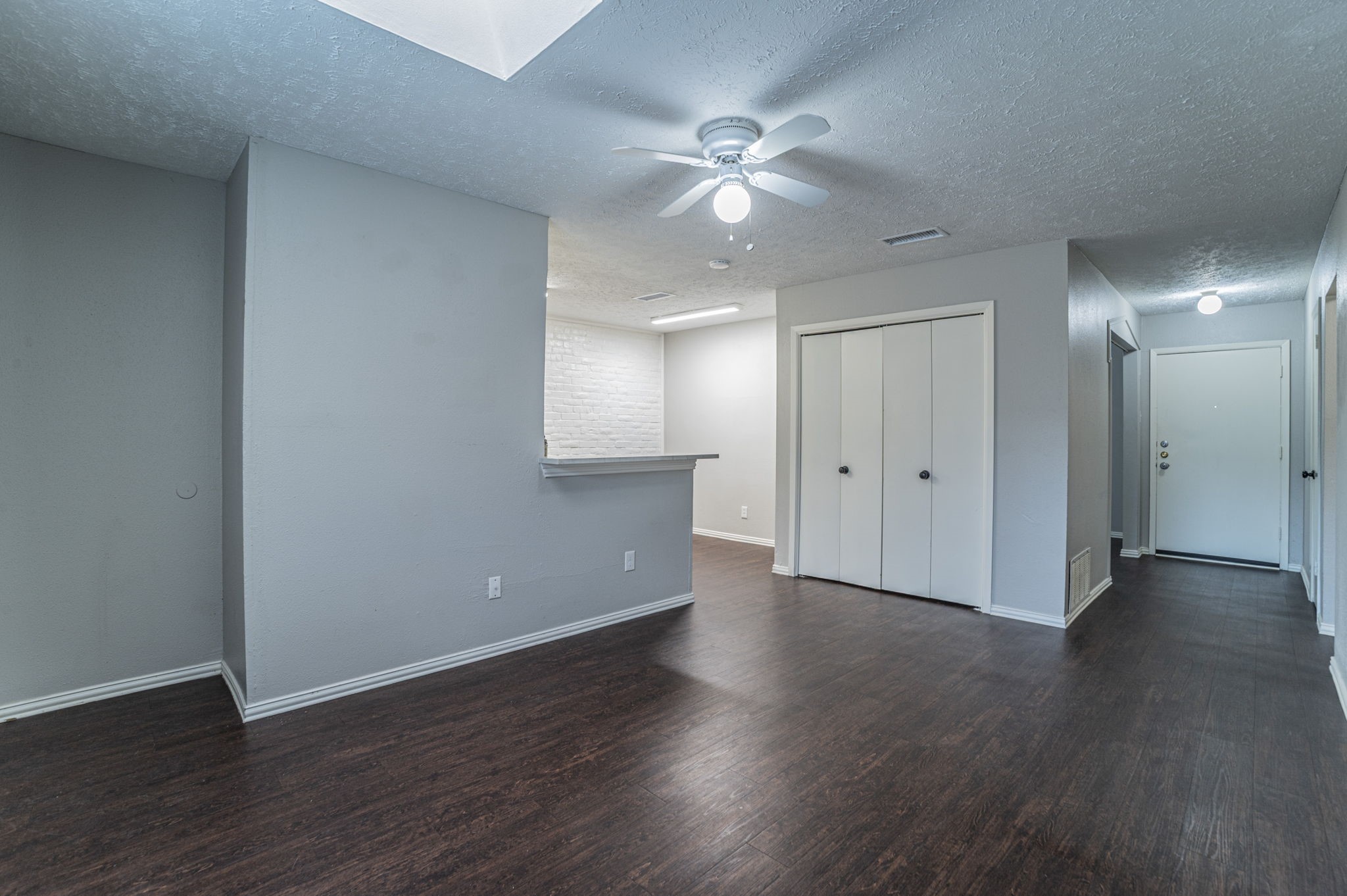 5 E Townhouse Lane Grand Prairie TX 75052