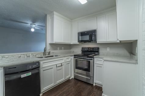 5 E Townhouse Lane Grand Prairie TX 75052