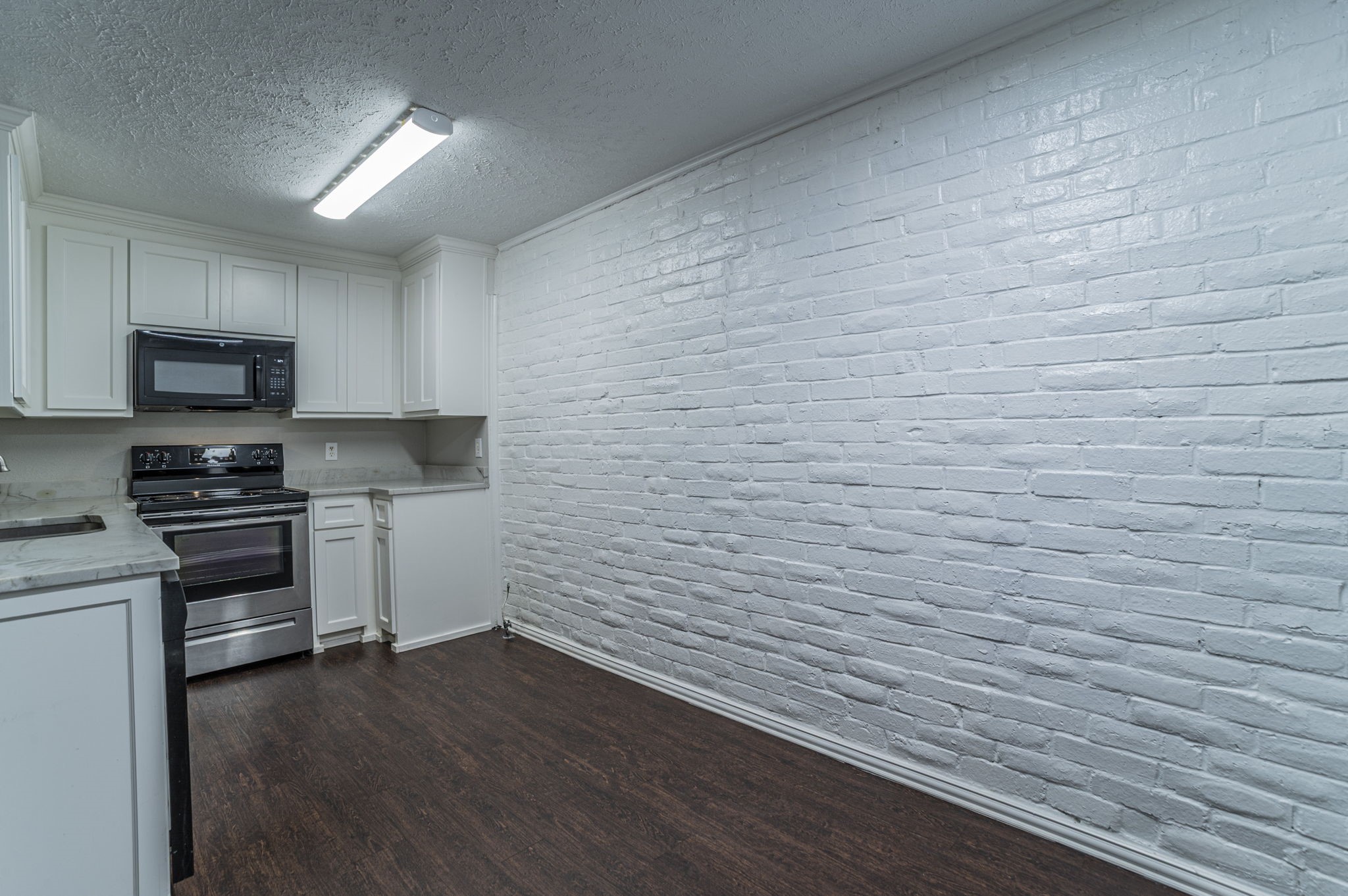 5 E Townhouse Lane Grand Prairie TX 75052