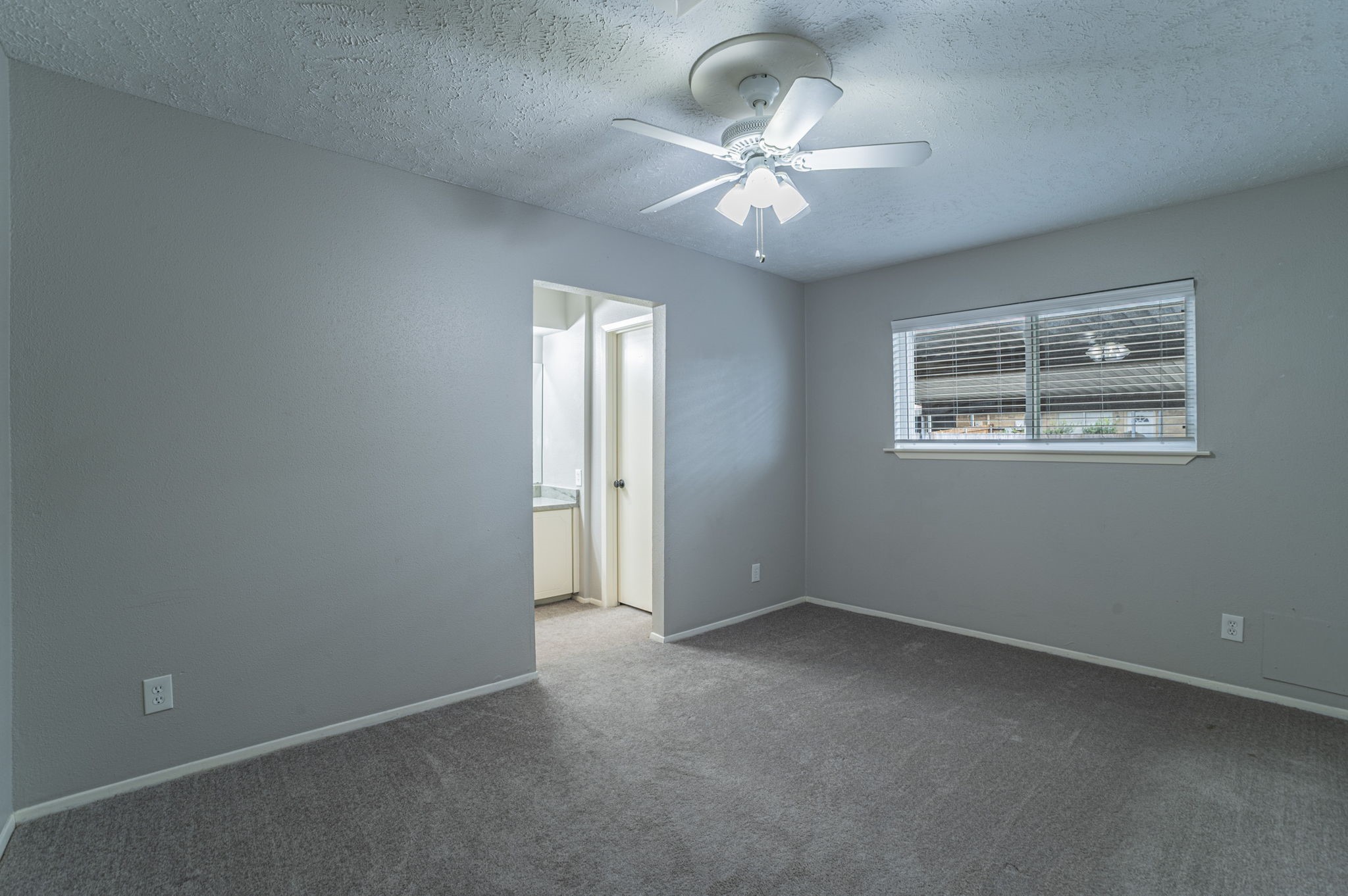5 E Townhouse Lane Grand Prairie TX 75052