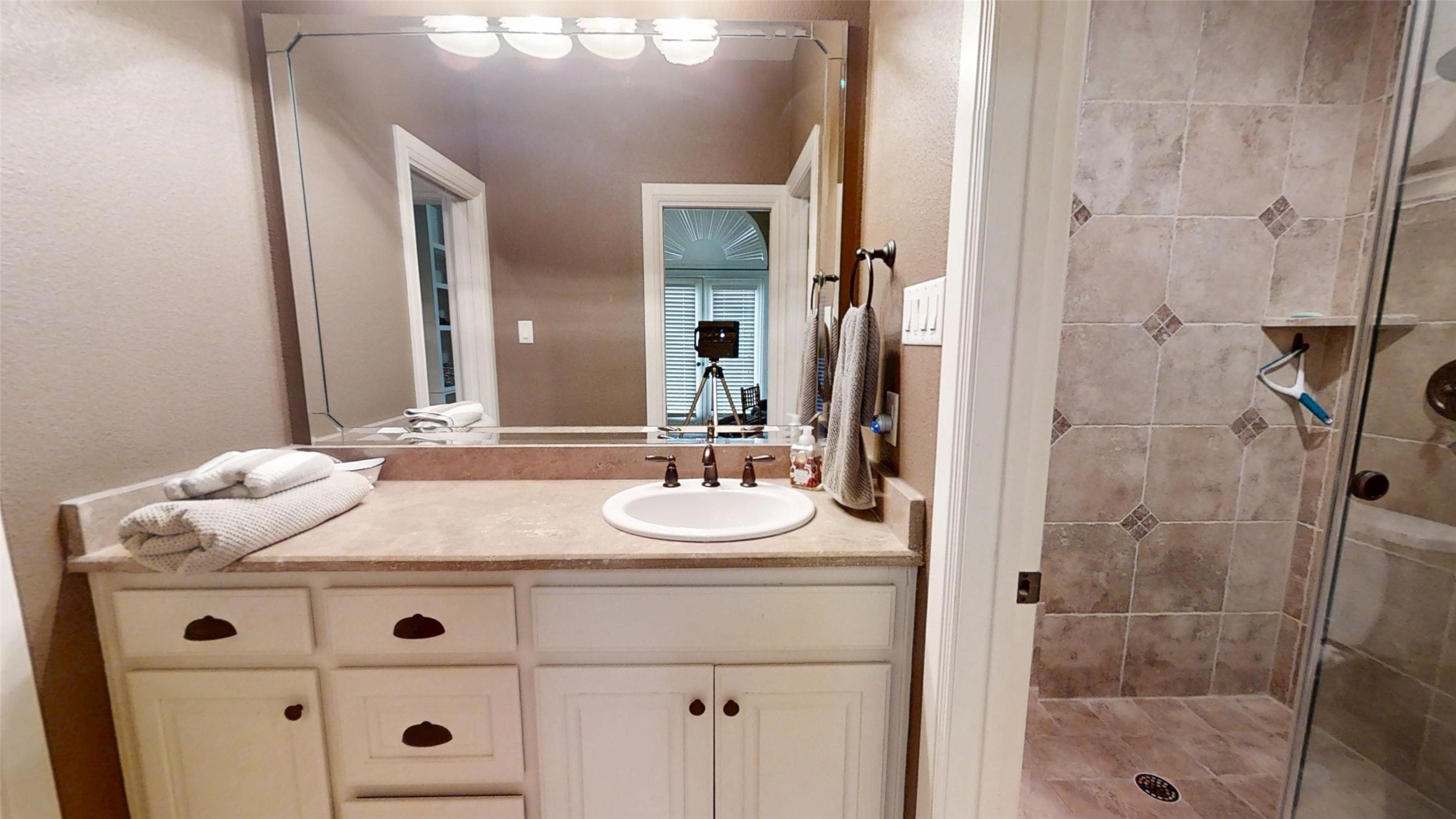 2200 Herons Nest Drive Granbury TX 76048