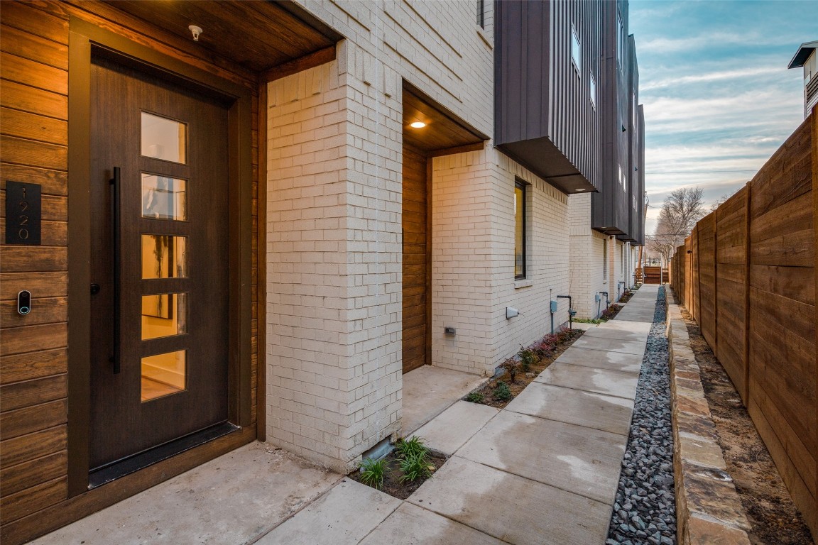1921 Kearney Court Dallas TX 75204