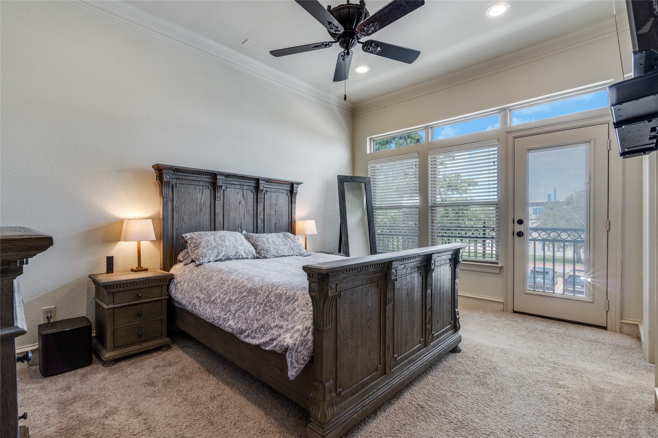 4045 Winsor Drive Farmers Branch TX 75244