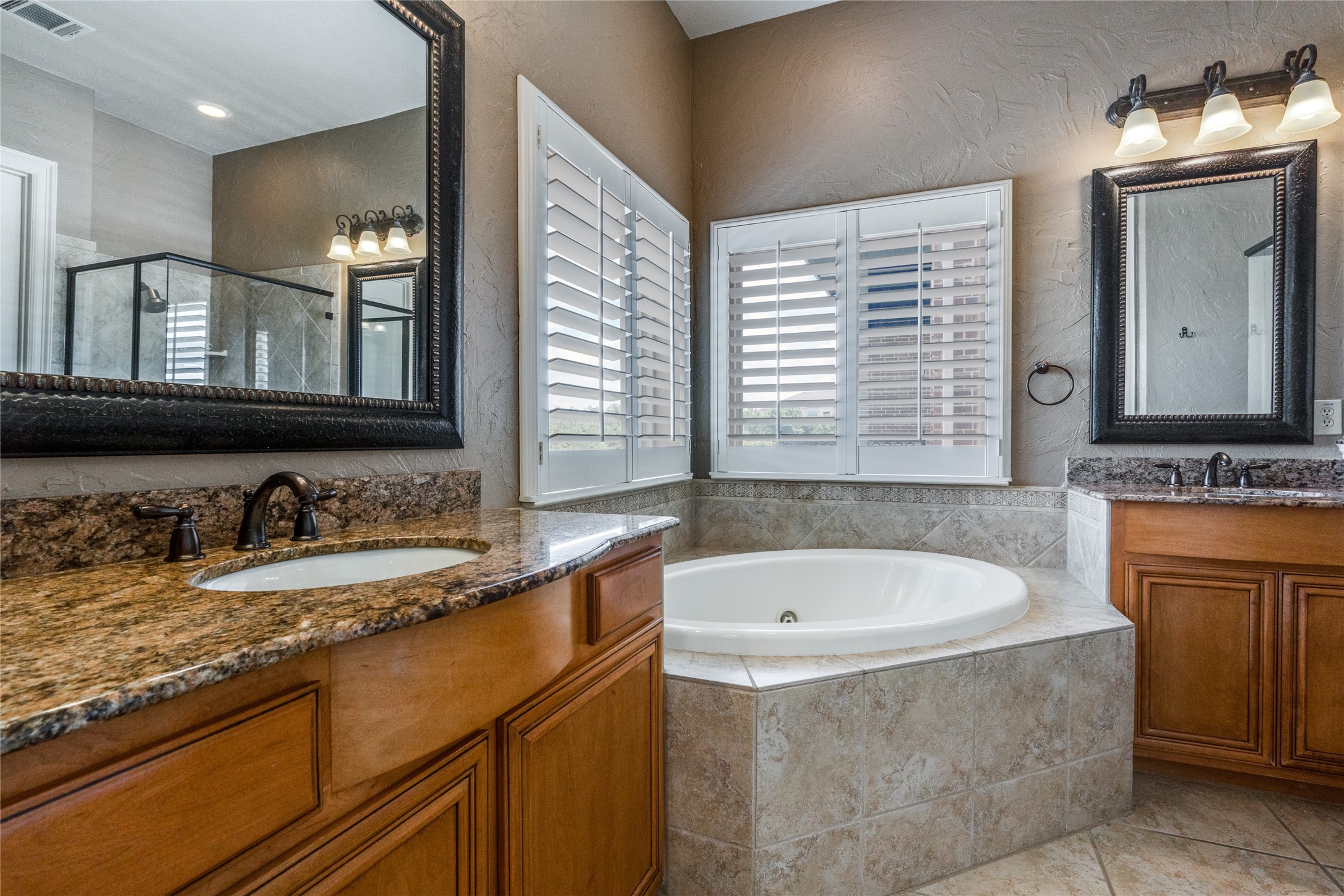 4045 Winsor Drive Farmers Branch TX 75244