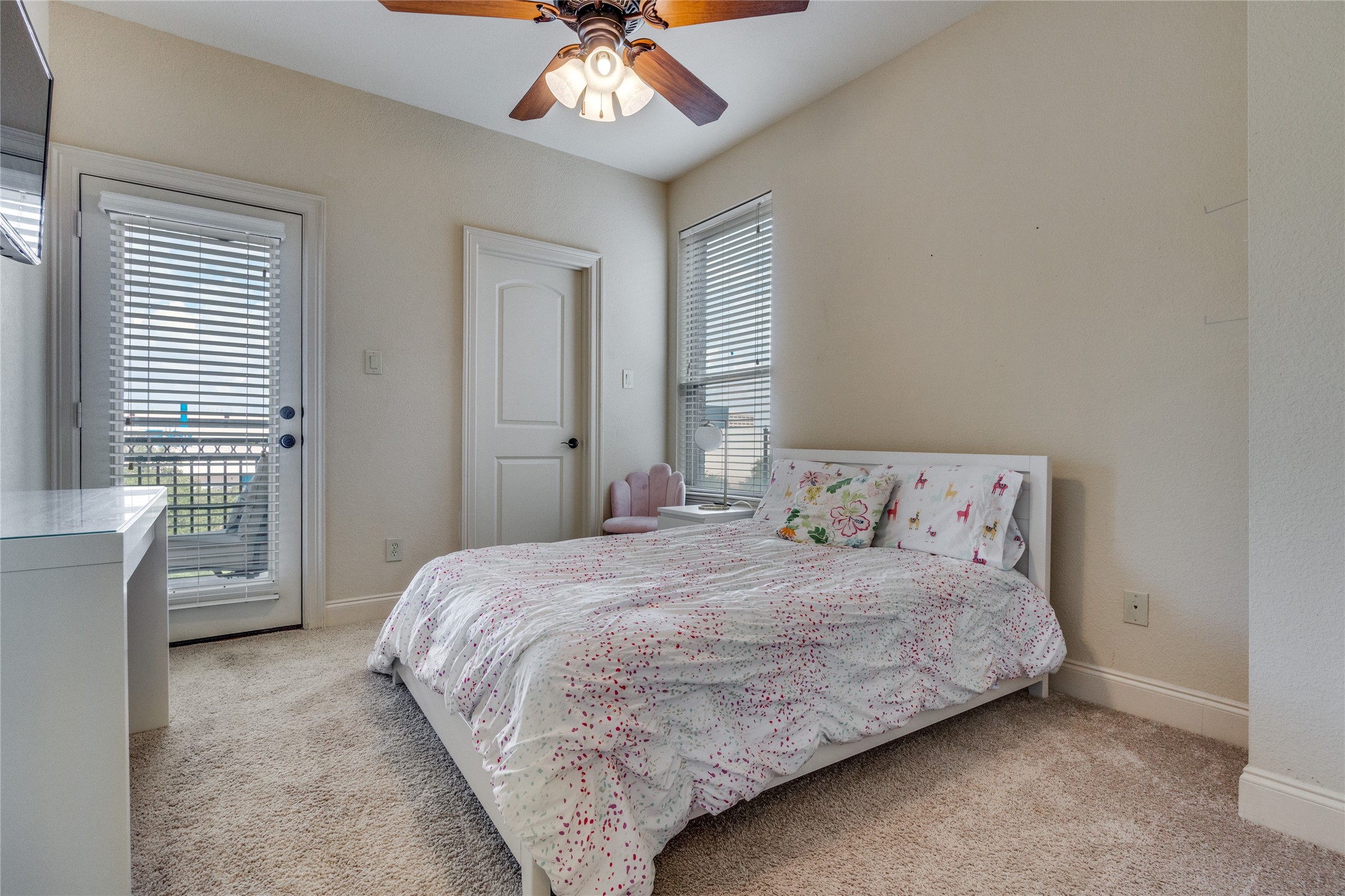 4045 Winsor Drive Farmers Branch TX 75244