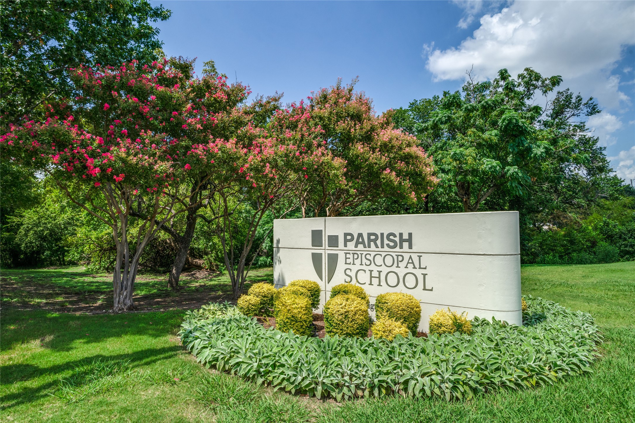 4045 Winsor Drive Farmers Branch TX 75244