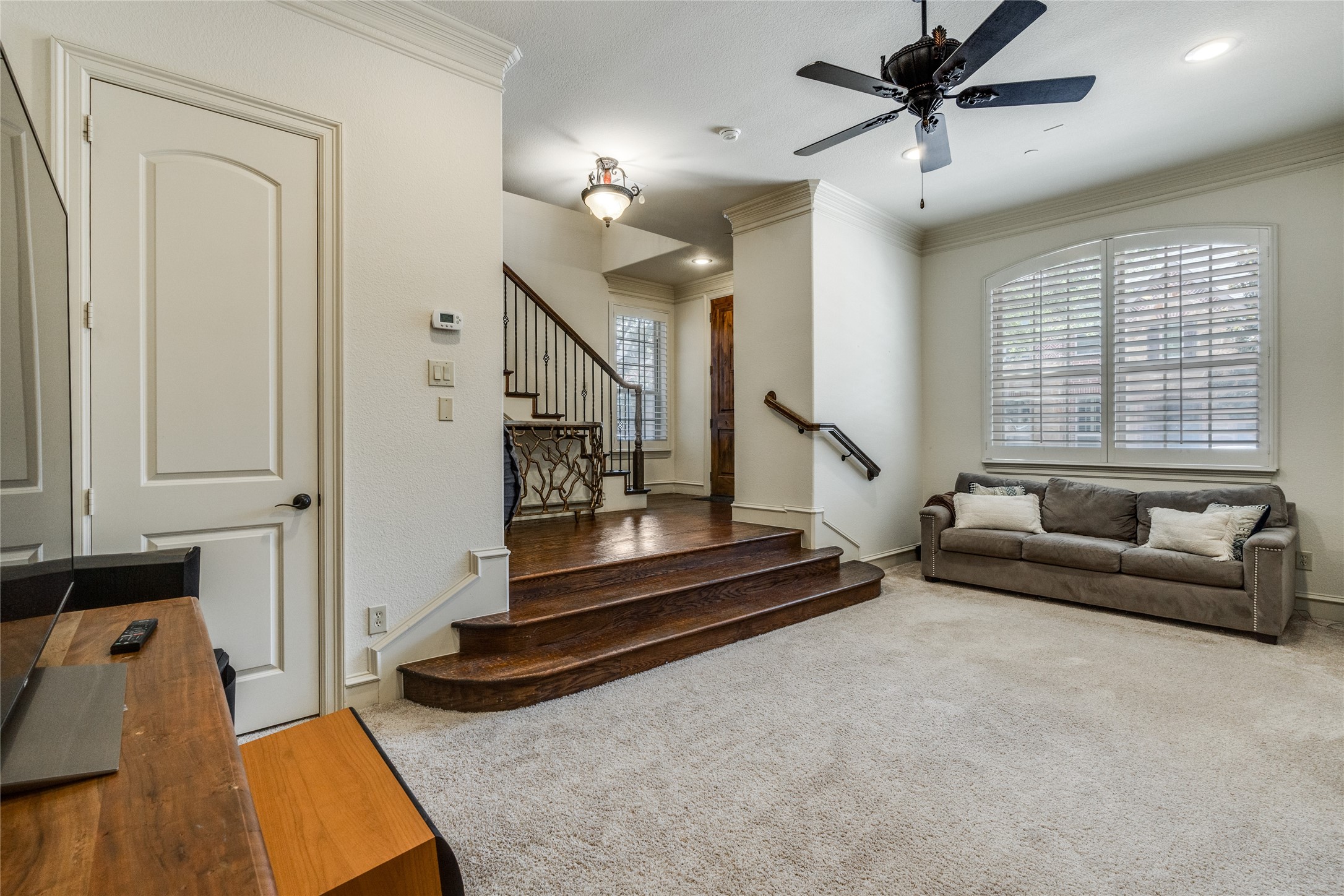 4045 Winsor Drive Farmers Branch TX 75244