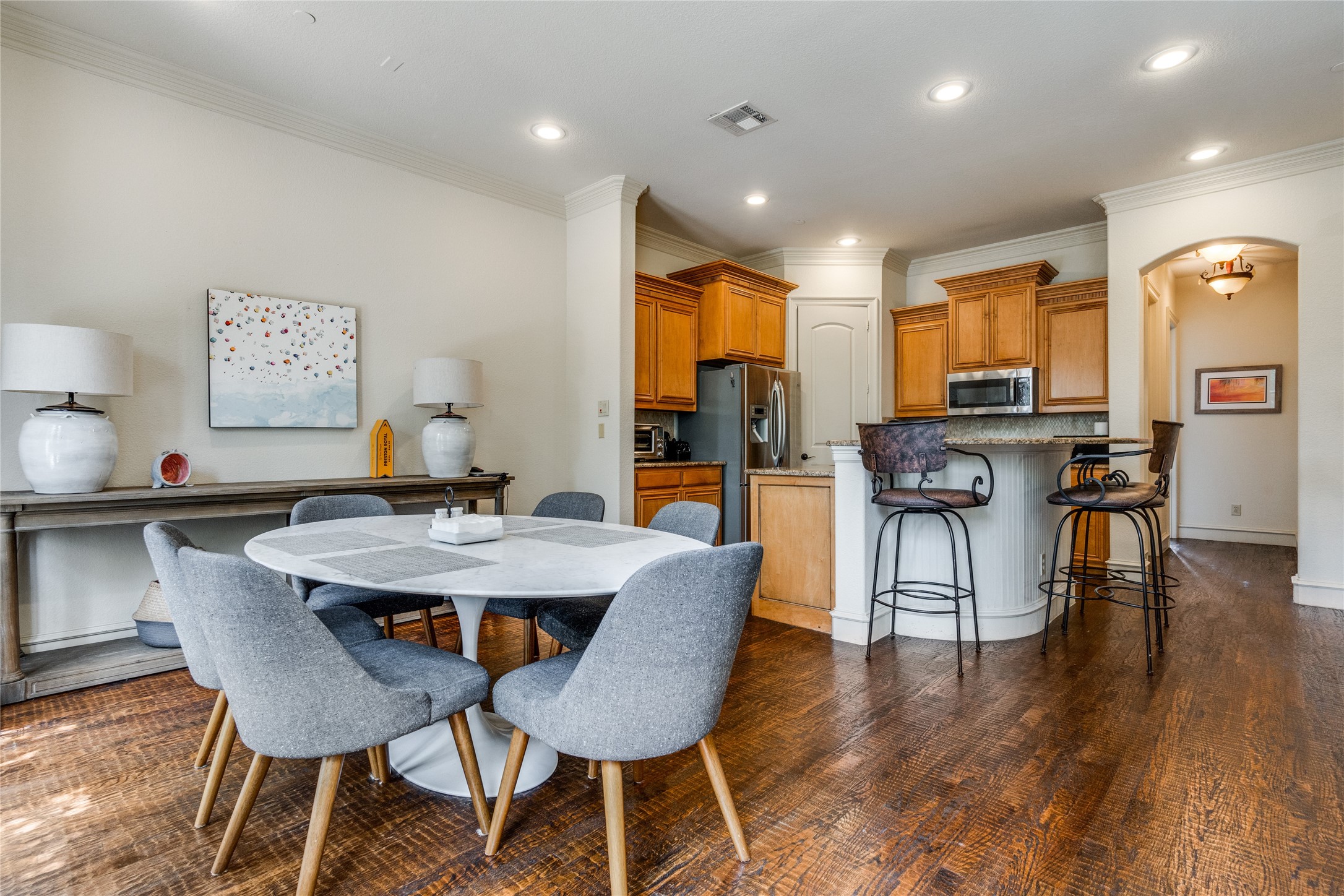 4045 Winsor Drive Farmers Branch TX 75244