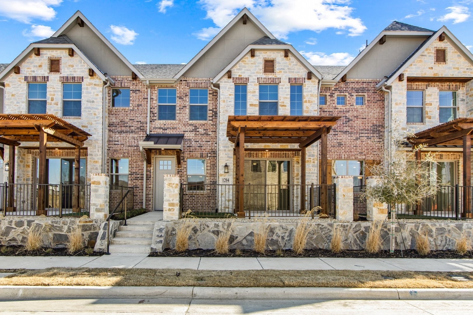 1204 Armstrong The Colony TX 75056