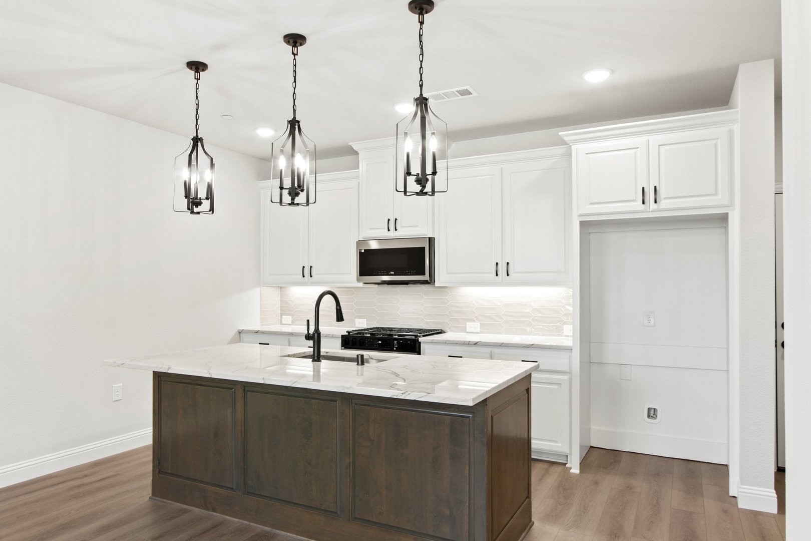 1204 Armstrong The Colony TX 75056