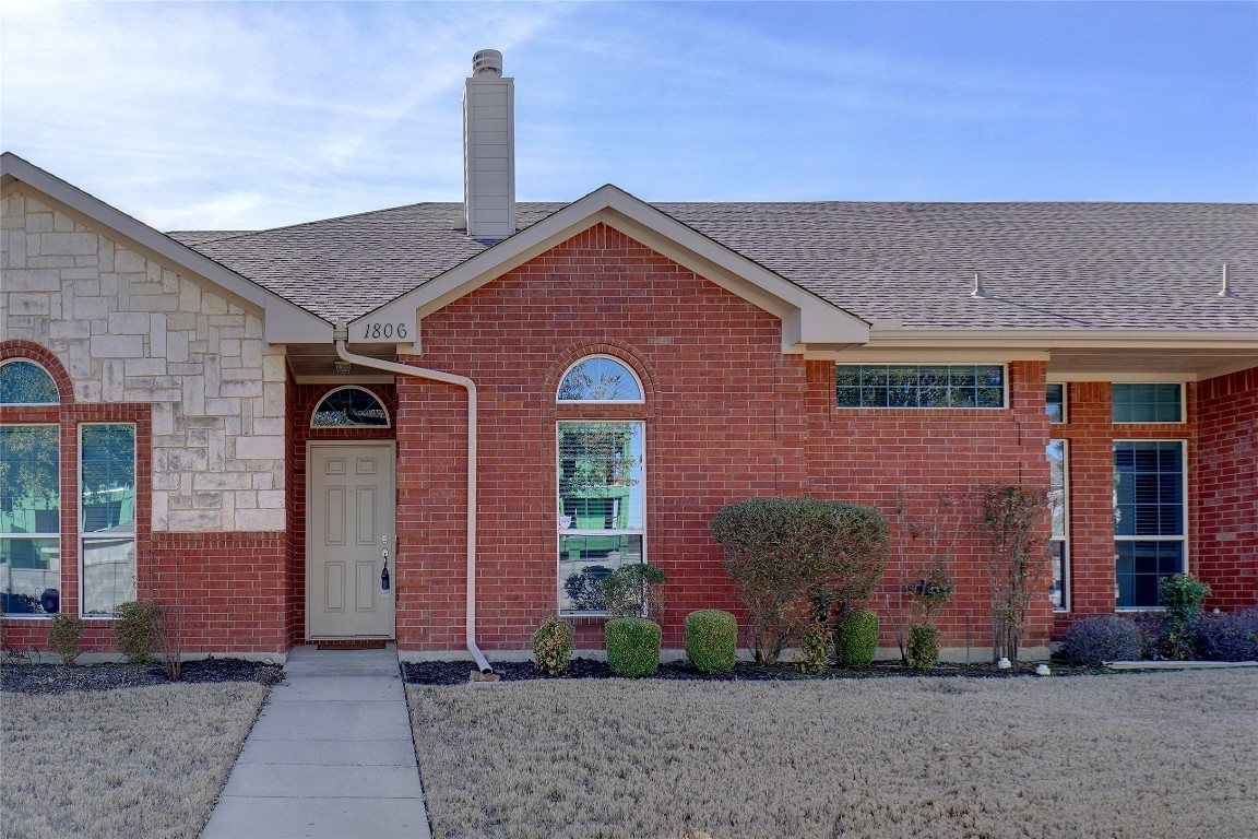 1806 Poinsettia Boulevard Denton TX 76208