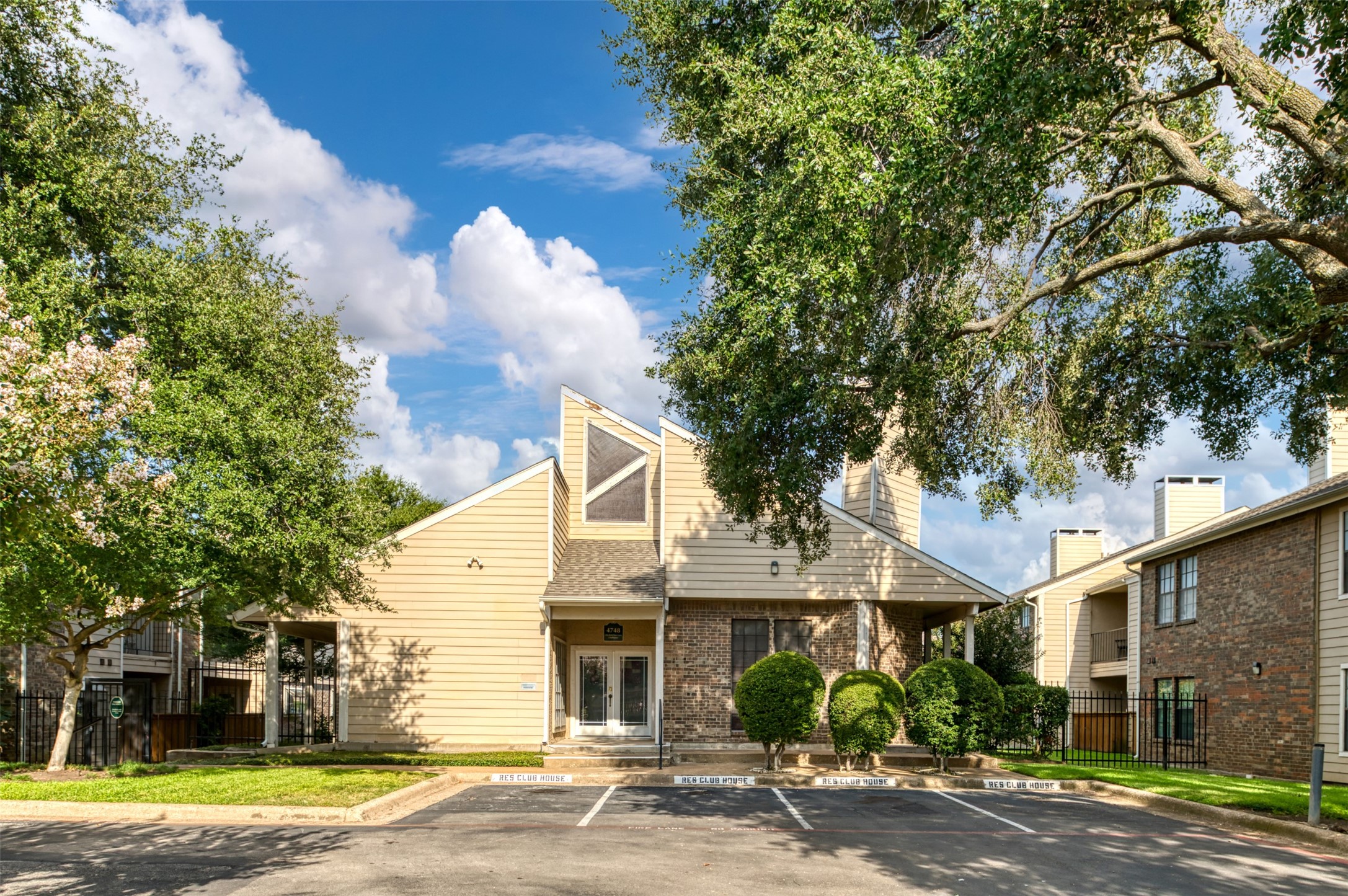 4748 Old Bent Tree Lane Dallas TX 75287