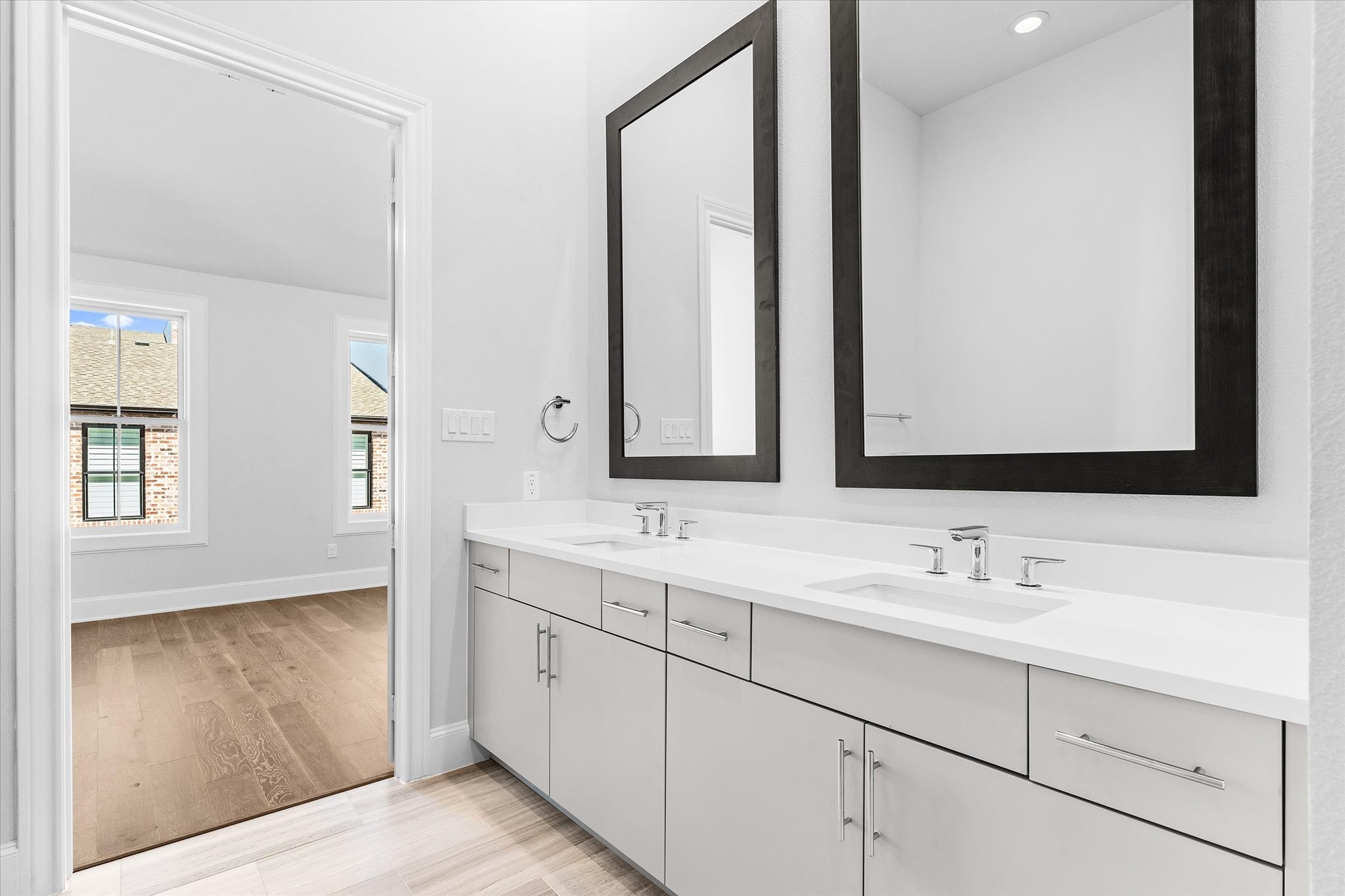 5029 Magnolia Circle Addison TX 75001