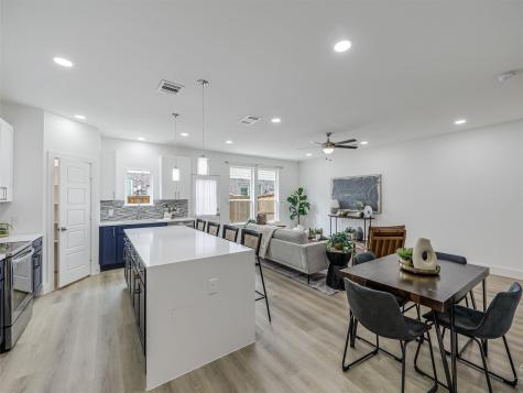 7331 Rubio Place Dallas TX 75235