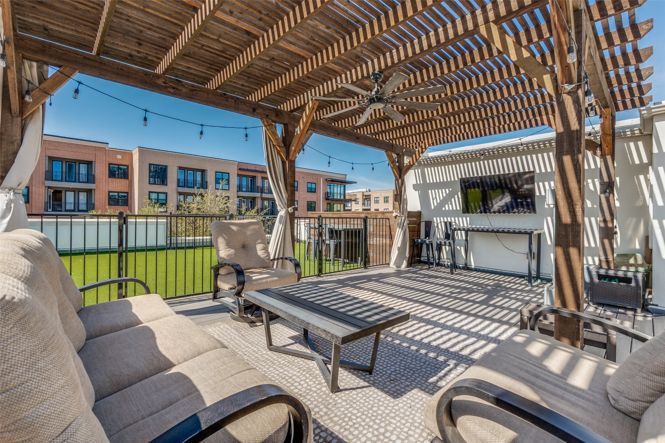 3210 Carlisle Street Dallas TX 75204