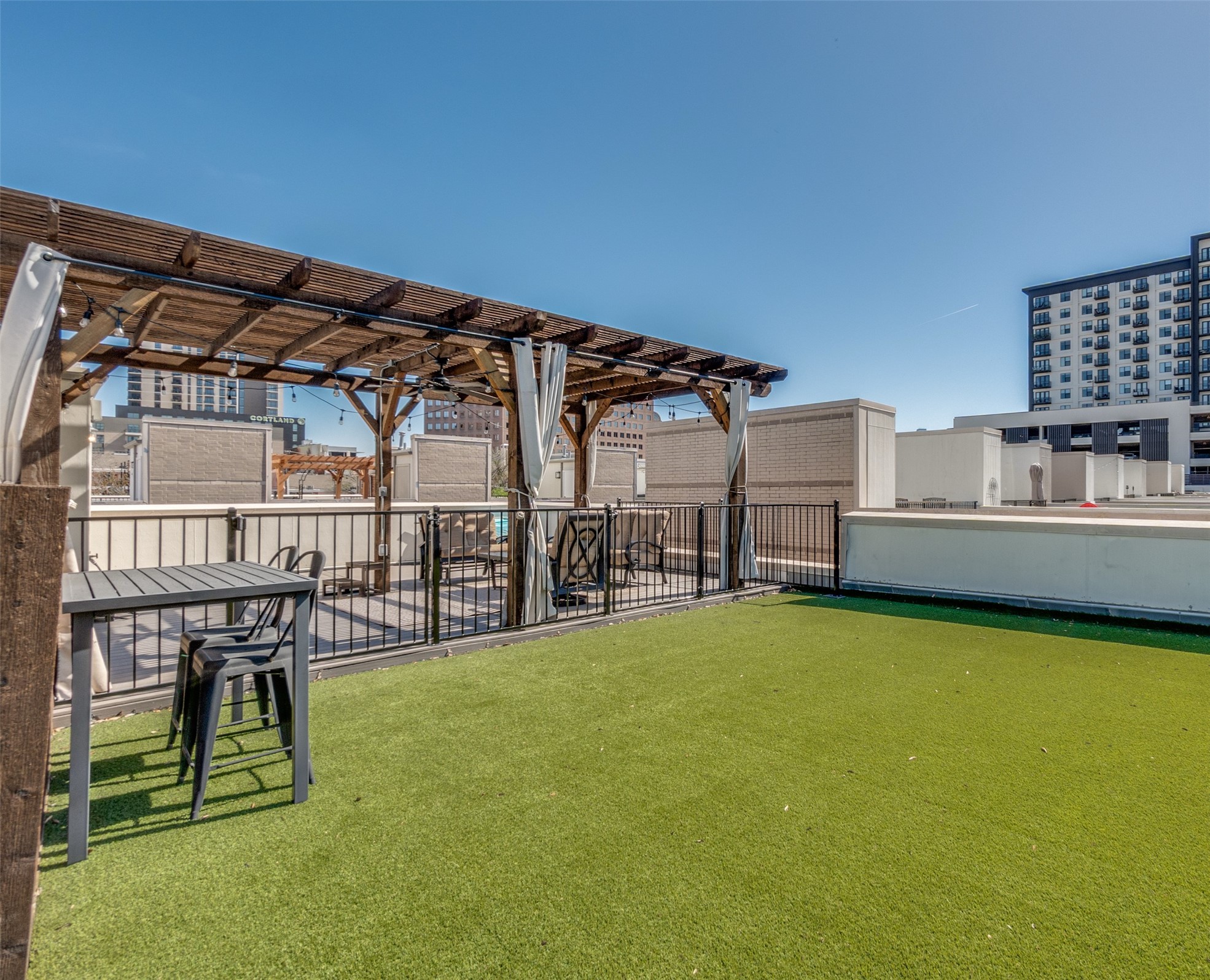 3210 Carlisle Street Dallas TX 75204