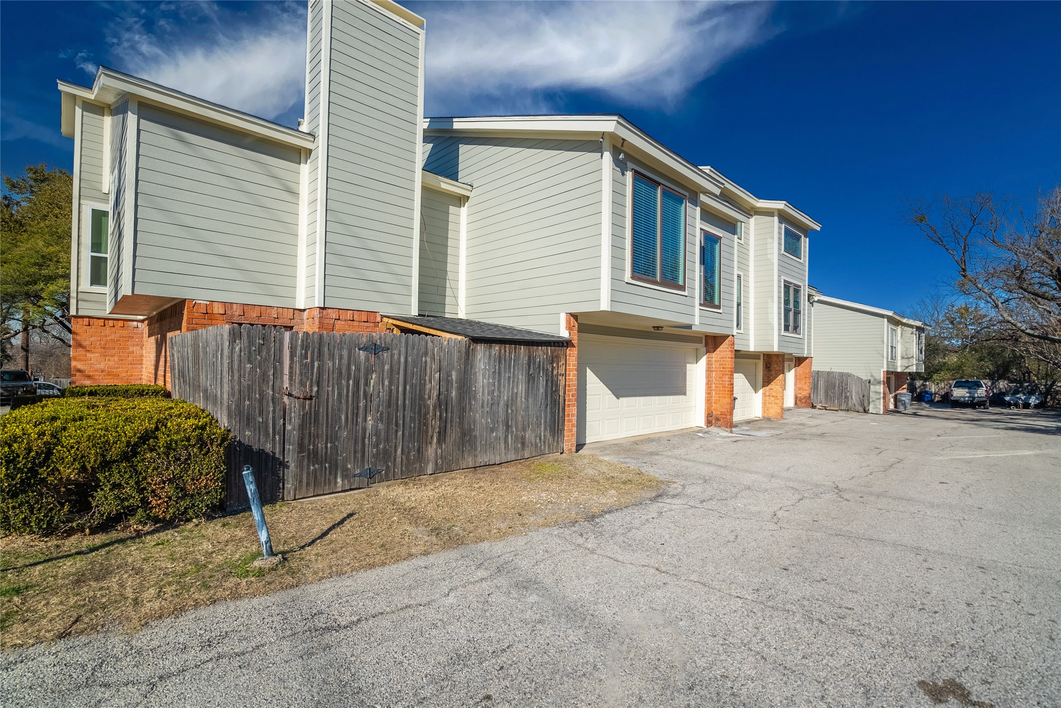 6738 Eastridge Drive Dallas TX 75231