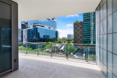 2900 Mckinnon Street Dallas TX 75201