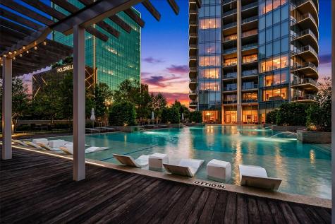 2900 Mckinnon Street Dallas TX 75201