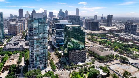 2900 Mckinnon Street Dallas TX 75201
