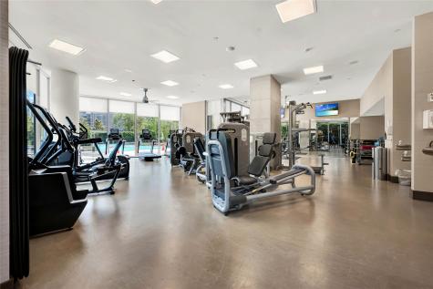 2900 Mckinnon Street Dallas TX 75201