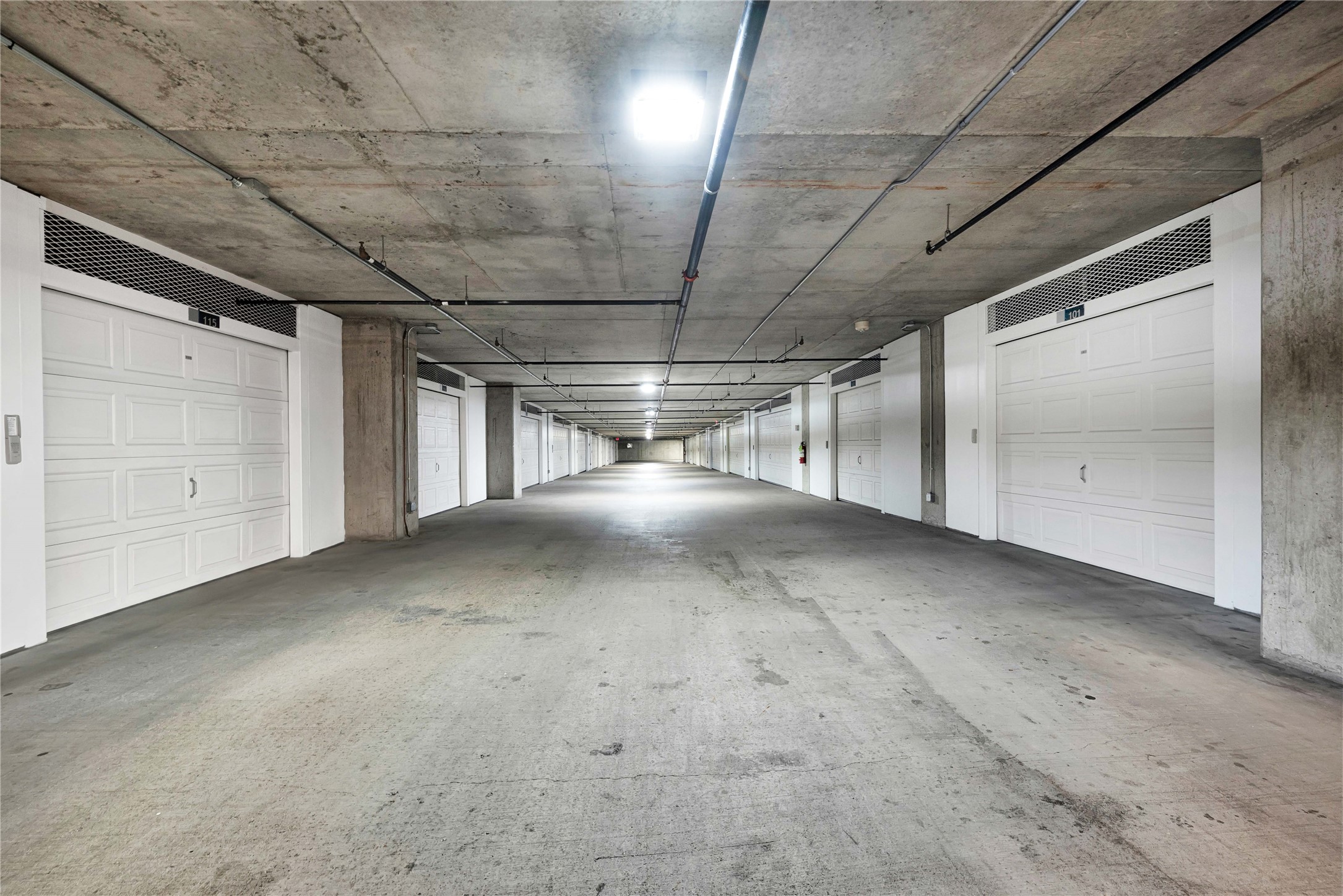 2900 Mckinnon Street Dallas TX 75201