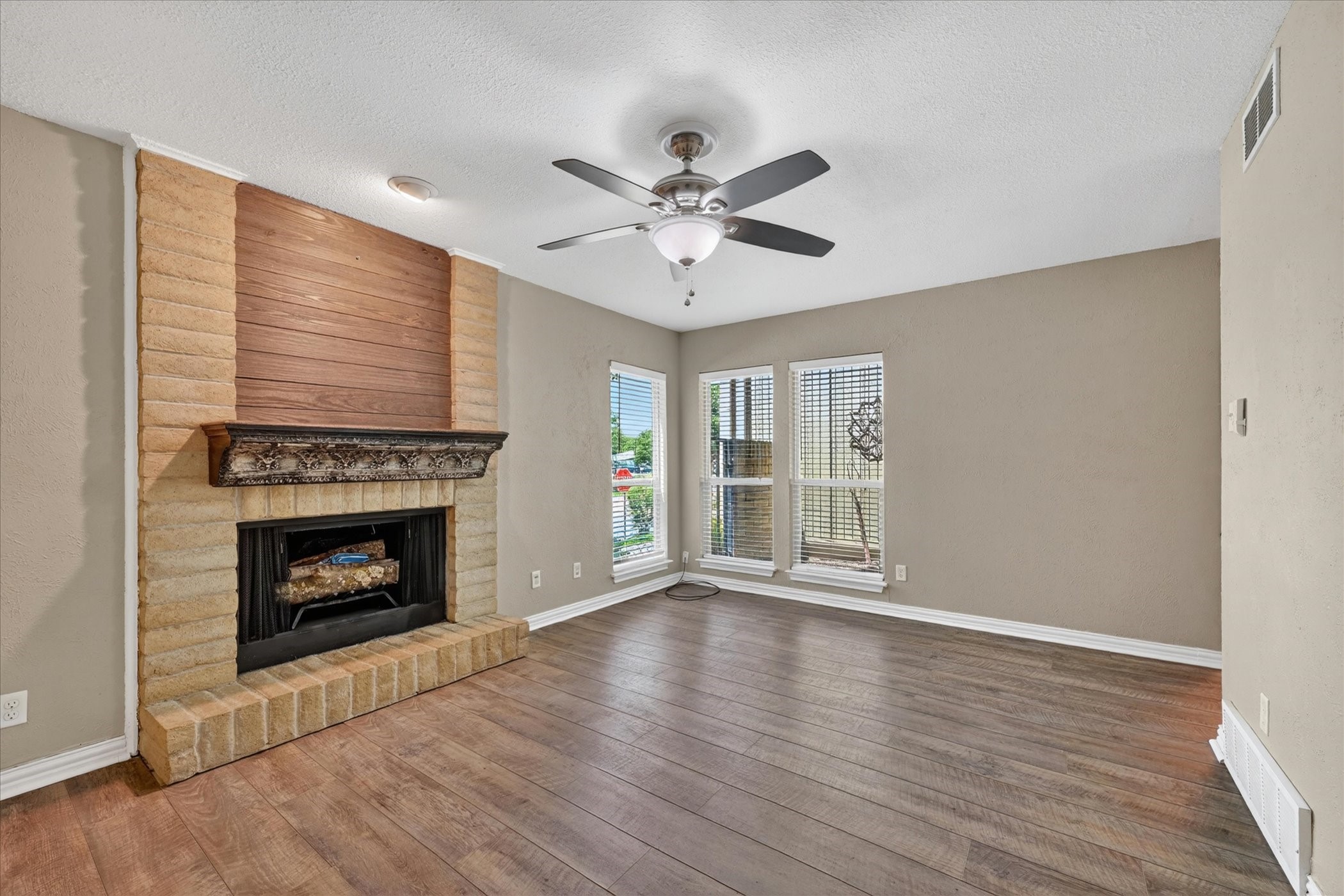3006 Wayside Drive Bedford TX 76021