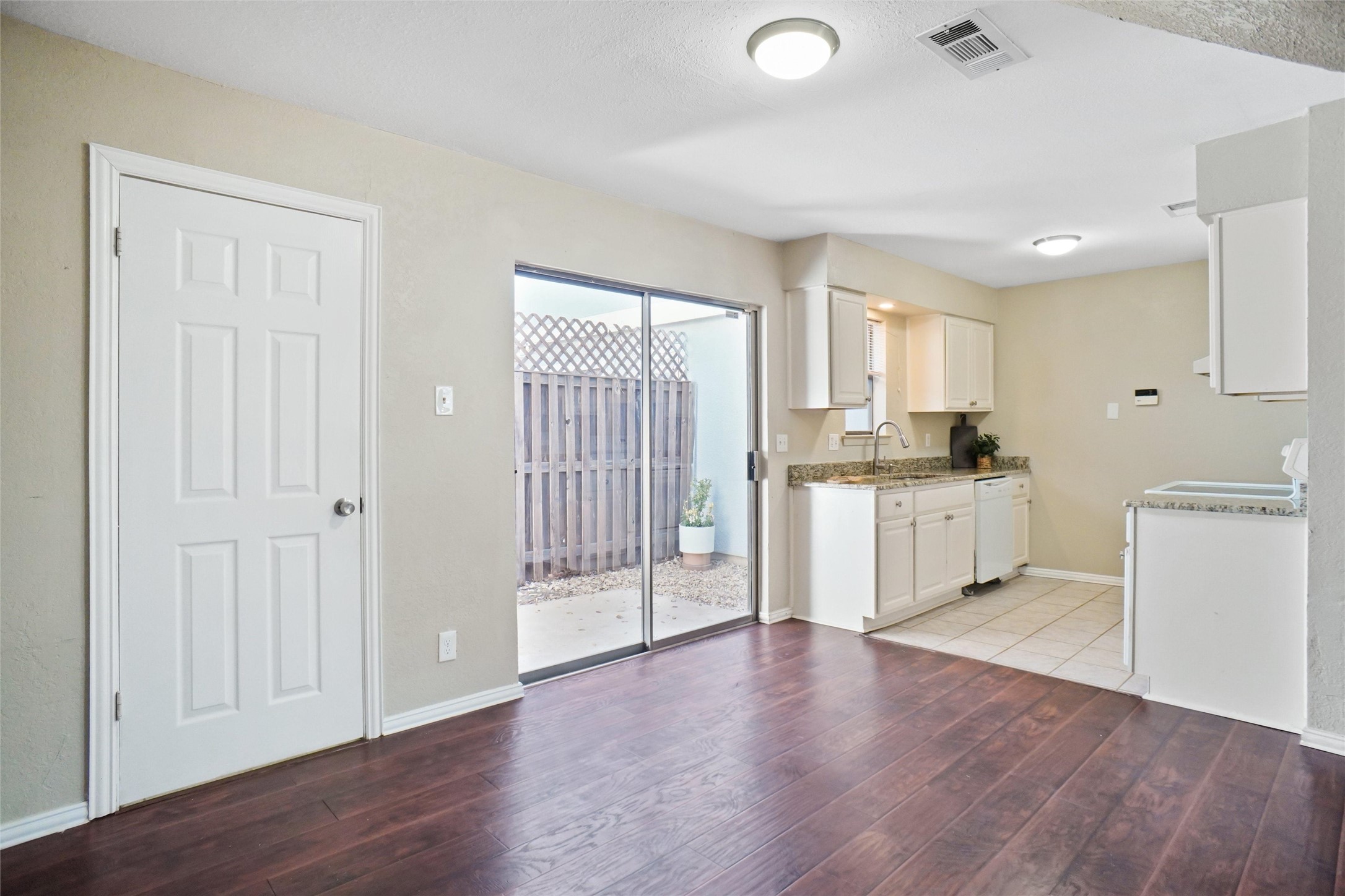 604 Timberline Drive Hurst TX 76053