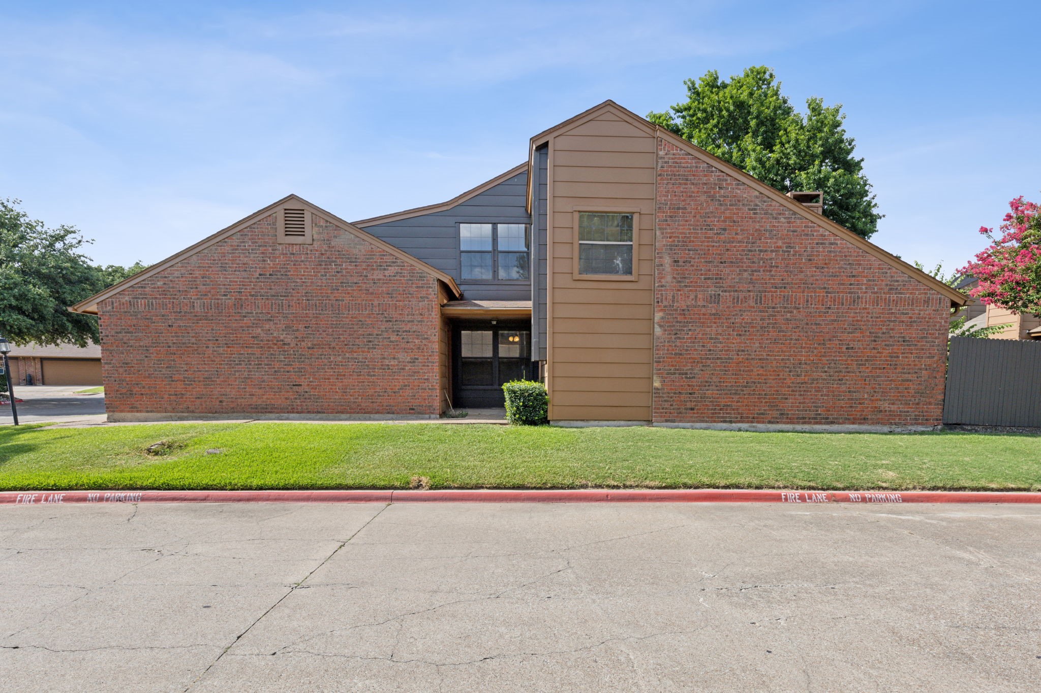 101 Brentwood Court Irving TX 75061